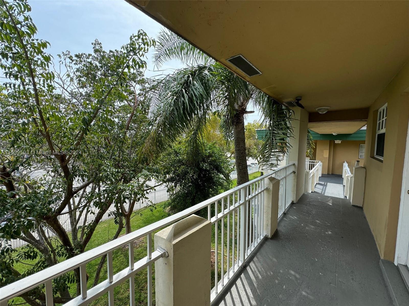 5500 SW 77th Ct 305, Miami, Florida 33155, 2 Bedrooms Bedrooms, ,2 BathroomsBathrooms,Residential,For Sale,5500 SW 77th Ct 305,A11559503