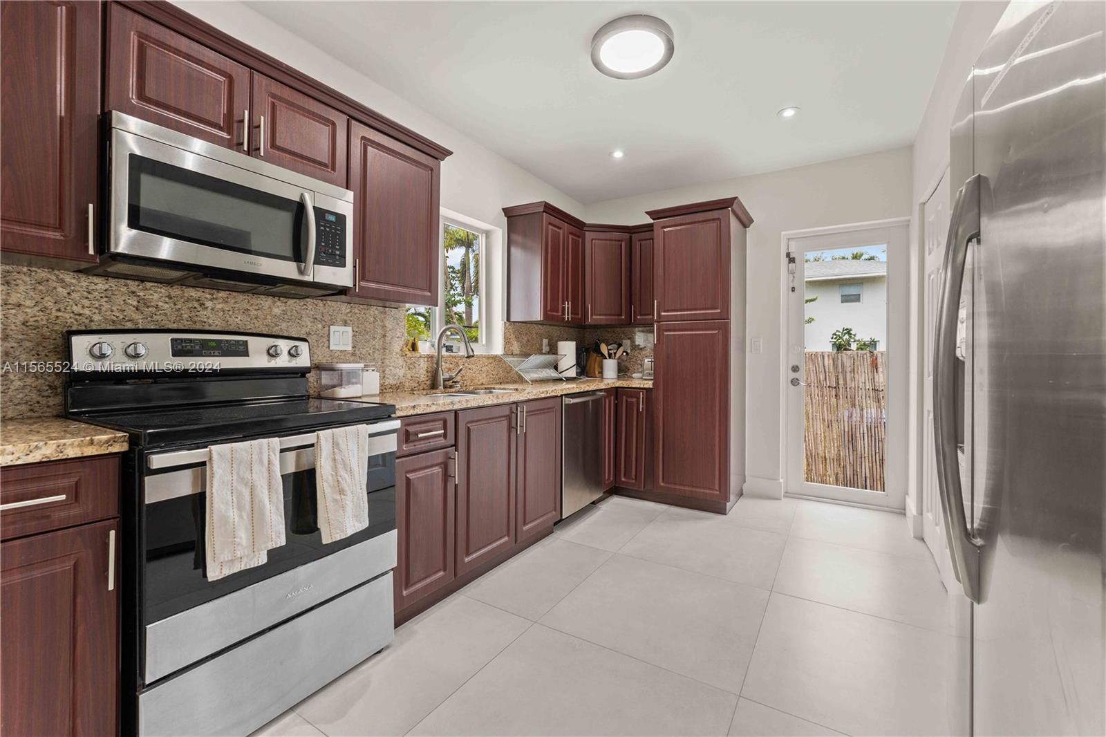 38 NE 50th St, Miami, Florida 33137, 4 Bedrooms Bedrooms, ,3 BathroomsBathrooms,Residentiallease,For Rent,38 NE 50th St,A11565524