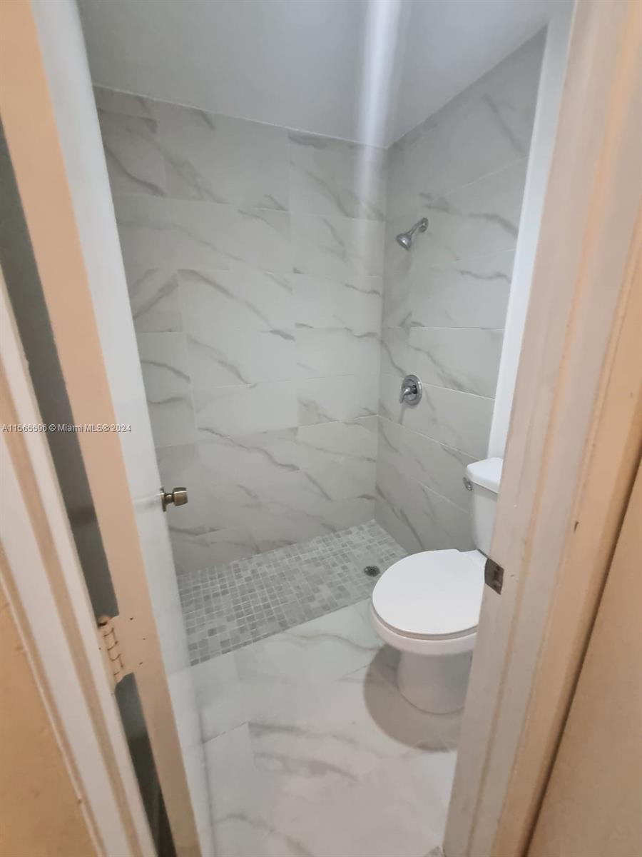 6707 NW 193rd Ln 0, Hialeah, Florida 33015, 2 Bedrooms Bedrooms, ,2 BathroomsBathrooms,Residentiallease,For Rent,6707 NW 193rd Ln 0,A11565596