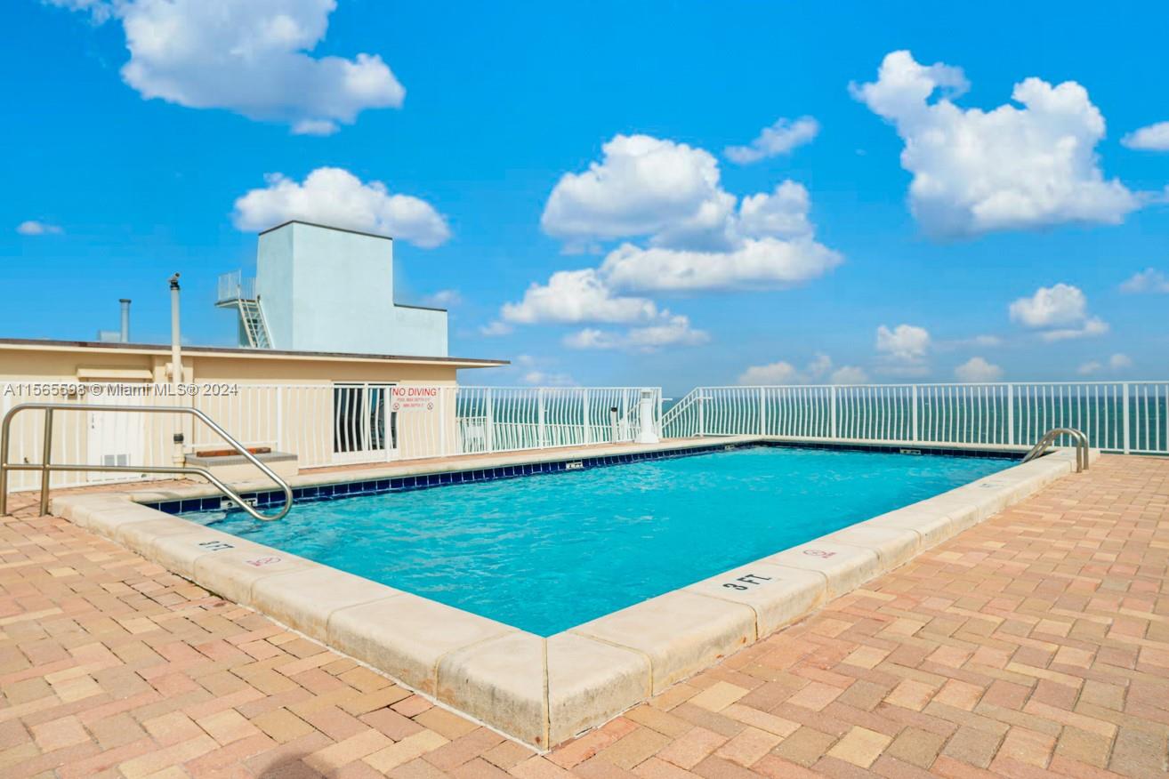 300 Oregon St 309, Hollywood, Florida 33019, 1 Bedroom Bedrooms, ,1 BathroomBathrooms,Residential,For Sale,300 Oregon St 309,A11565598