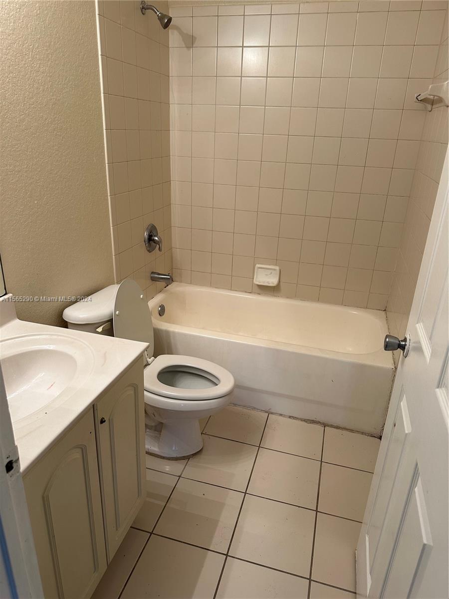 6052 SW 19th Ct, North Lauderdale, Florida 33068, 3 Bedrooms Bedrooms, ,3 BathroomsBathrooms,Residentiallease,For Rent,6052 SW 19th Ct,A11565290