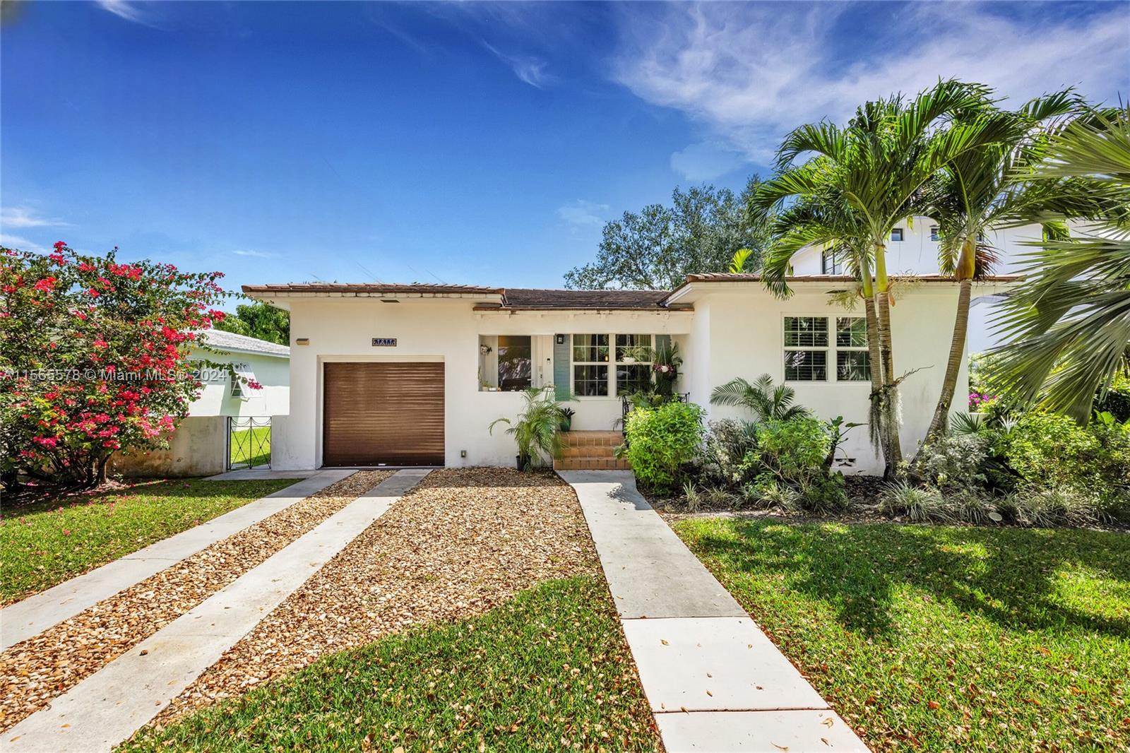 1811 Cortez St, Coral Gables, Florida 33134, 2 Bedrooms Bedrooms, ,2 BathroomsBathrooms,Residential,For Sale,1811 Cortez St,A11565578