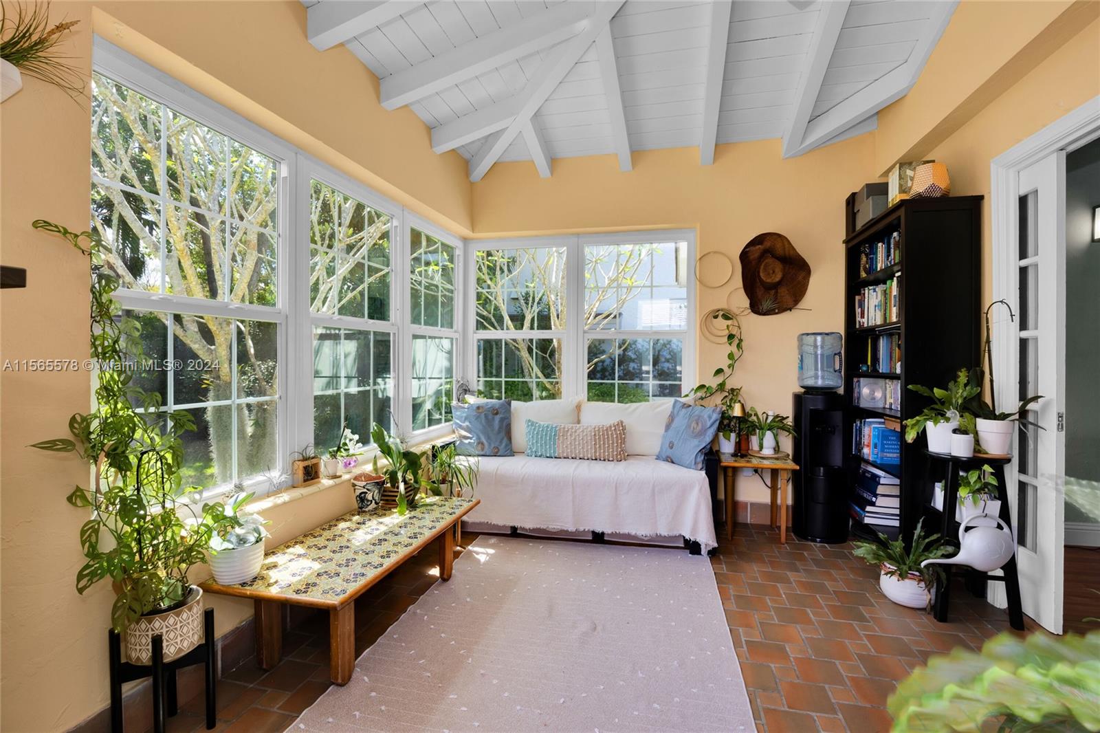 1811 Cortez St, Coral Gables, Florida 33134, 2 Bedrooms Bedrooms, ,2 BathroomsBathrooms,Residential,For Sale,1811 Cortez St,A11565578