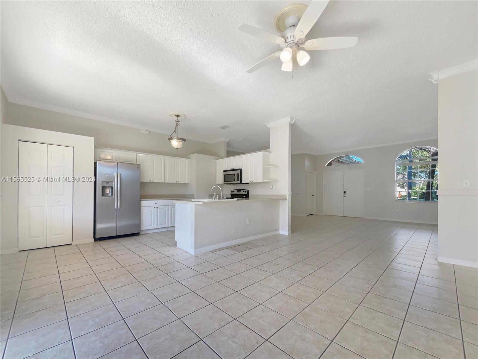 670 SE 29th Dr, Homestead, Florida 33033, 3 Bedrooms Bedrooms, ,2 BathroomsBathrooms,Residential,For Sale,670 SE 29th Dr,A11565525