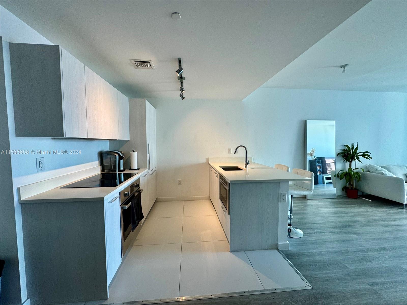 501 NE 31st St 2903, Miami, Florida 33137, 1 Bedroom Bedrooms, ,2 BathroomsBathrooms,Residentiallease,For Rent,501 NE 31st St 2903,A11565608