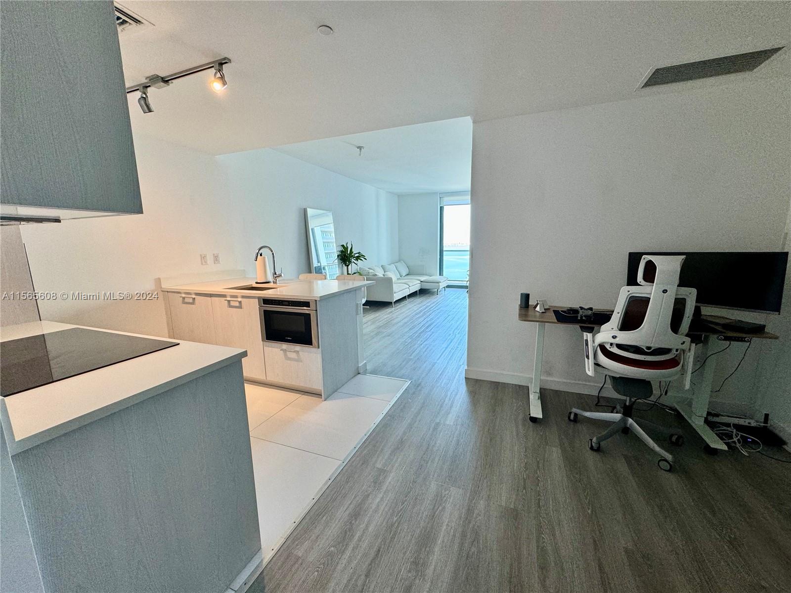 501 NE 31st St 2903, Miami, Florida 33137, 1 Bedroom Bedrooms, ,2 BathroomsBathrooms,Residentiallease,For Rent,501 NE 31st St 2903,A11565608