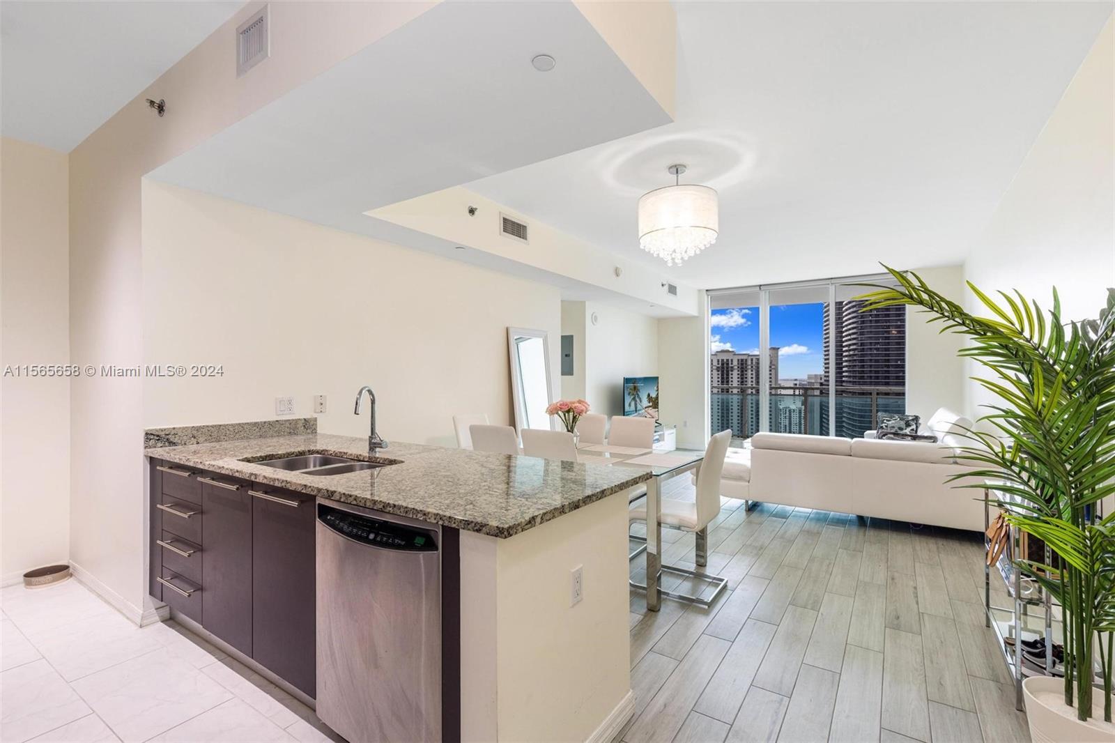 950  Brickell Bay Dr #3101 For Sale A11565658, FL
