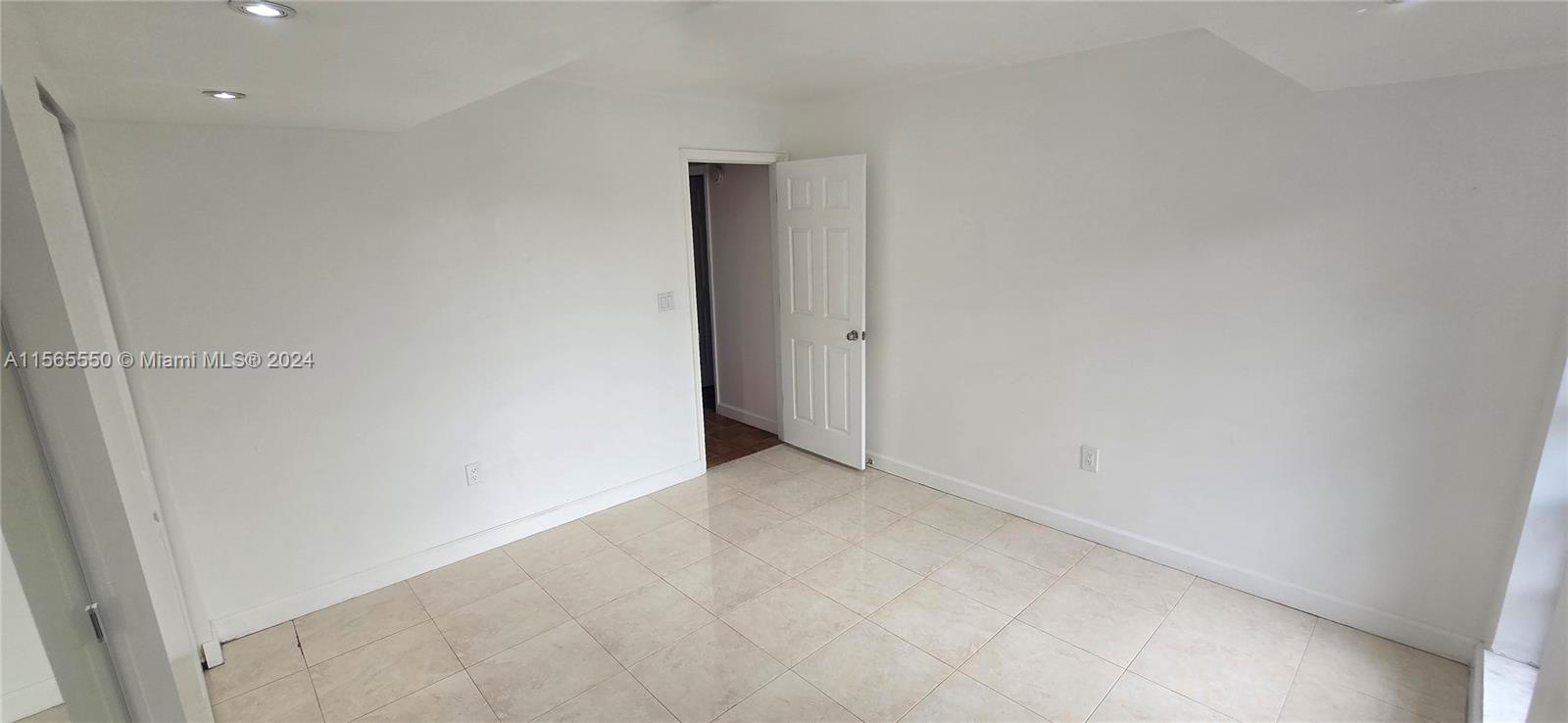 7899 NE Bayshore Ct 3G, Miami, Florida 33138, 2 Bedrooms Bedrooms, ,2 BathroomsBathrooms,Residential,For Sale,7899 NE Bayshore Ct 3G,A11565550