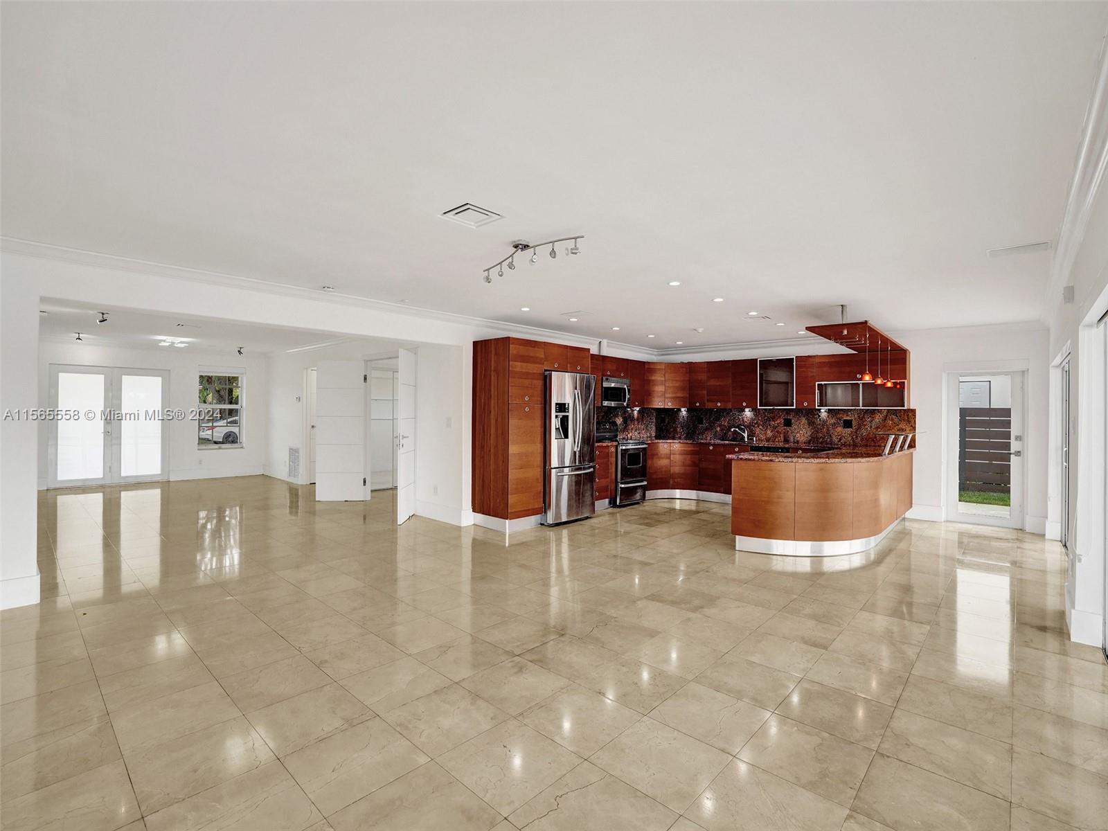 21010 NE 25th ct, North Miami Beach, Florida 33180, 5 Bedrooms Bedrooms, ,3 BathroomsBathrooms,Residentiallease,For Rent,21010 NE 25th ct,A11565558