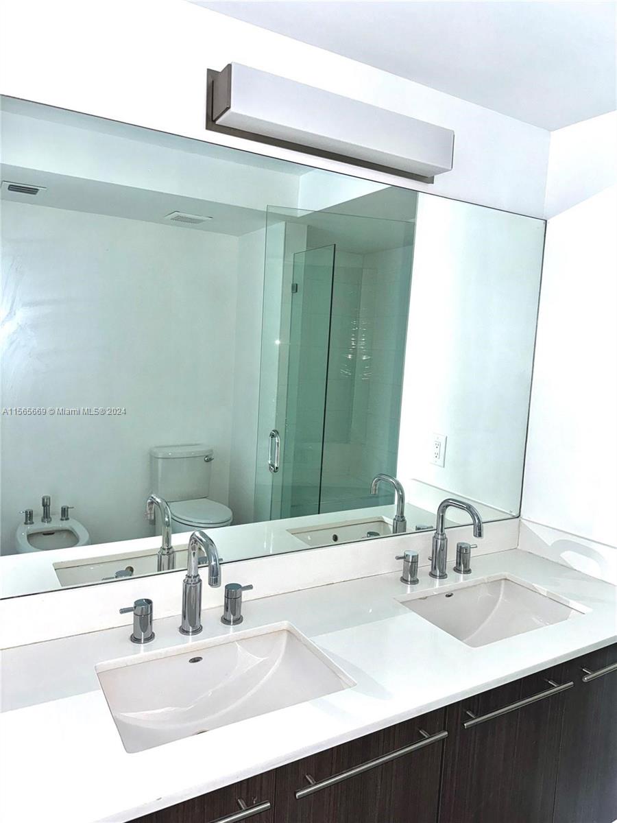 7751 NW 107th Ave 215, Doral, Florida 33178, 3 Bedrooms Bedrooms, ,2 BathroomsBathrooms,Residentiallease,For Rent,7751 NW 107th Ave 215,A11565669