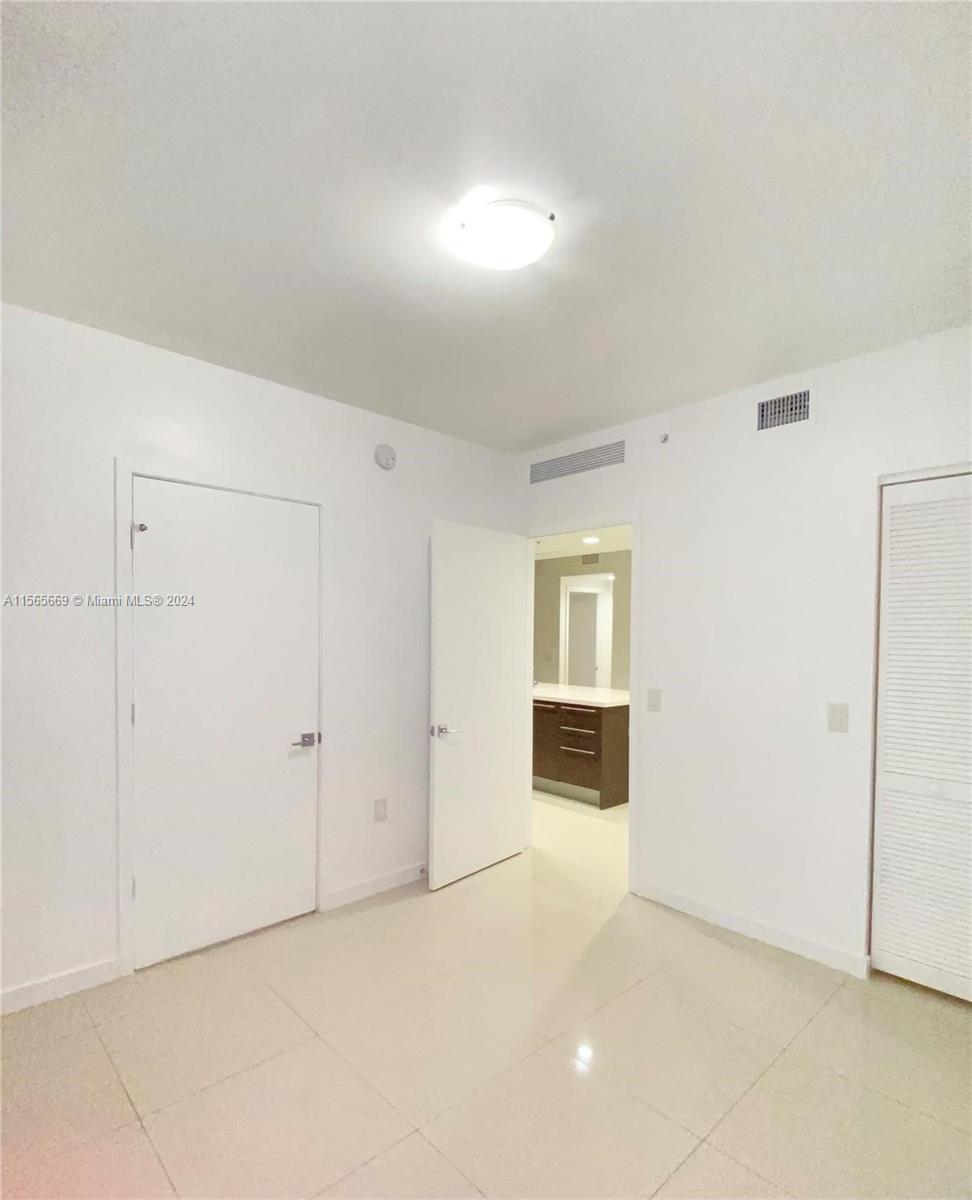 7751 NW 107th Ave 215, Doral, Florida 33178, 3 Bedrooms Bedrooms, ,2 BathroomsBathrooms,Residentiallease,For Rent,7751 NW 107th Ave 215,A11565669