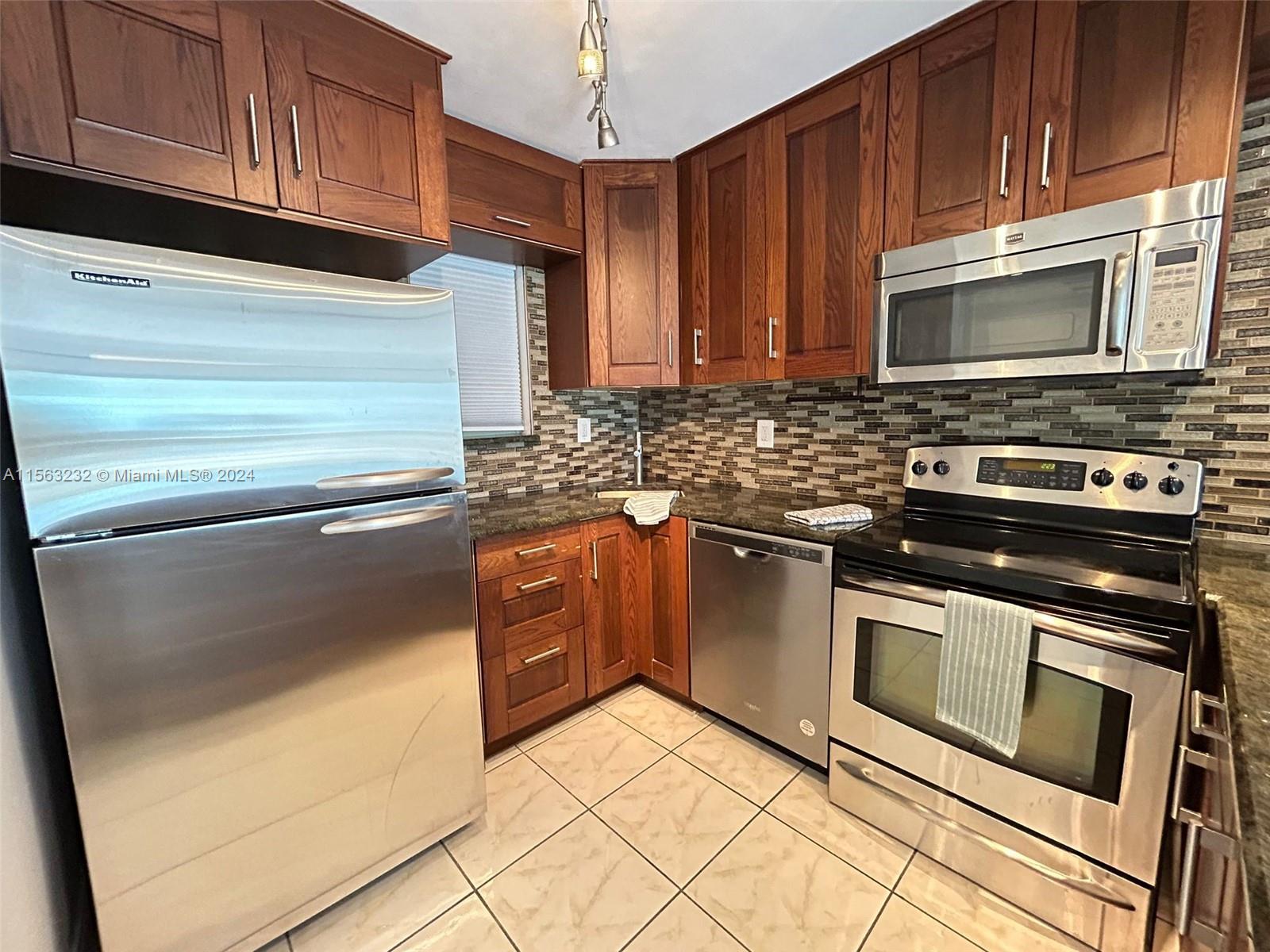 600 NE 25th St 44, Miami, Florida 33137, 1 Bedroom Bedrooms, ,1 BathroomBathrooms,Residential,For Sale,600 NE 25th St 44,A11563232