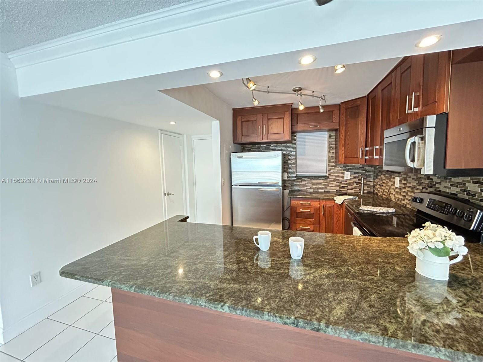 600 NE 25th St 44, Miami, Florida 33137, 1 Bedroom Bedrooms, ,1 BathroomBathrooms,Residential,For Sale,600 NE 25th St 44,A11563232