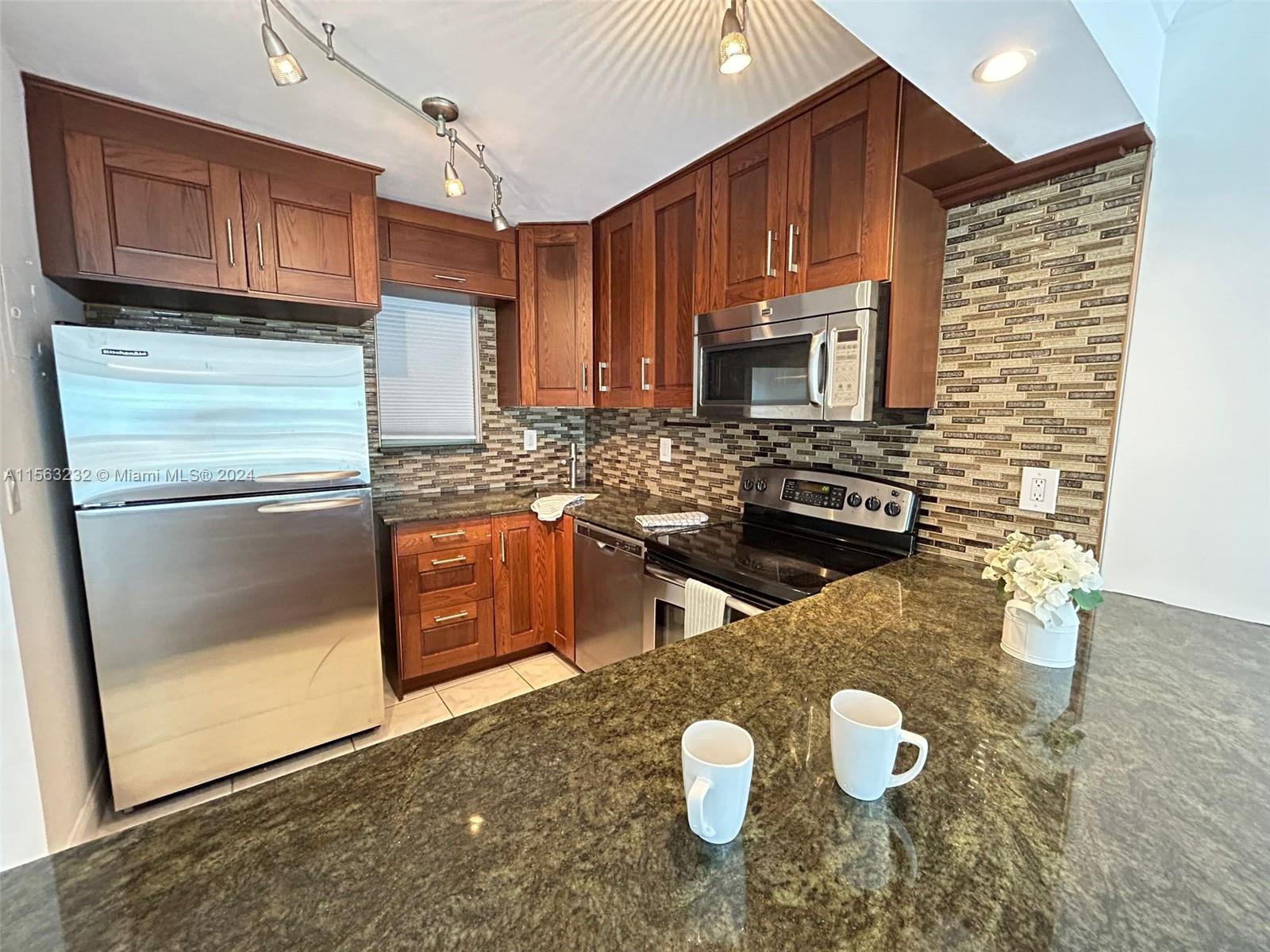 600 NE 25th St 44, Miami, Florida 33137, 1 Bedroom Bedrooms, ,1 BathroomBathrooms,Residential,For Sale,600 NE 25th St 44,A11563232