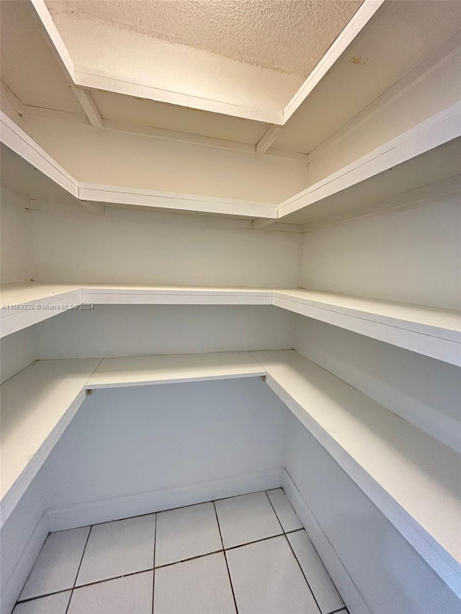 600 NE 25th St 44, Miami, Florida 33137, 1 Bedroom Bedrooms, ,1 BathroomBathrooms,Residential,For Sale,600 NE 25th St 44,A11563232