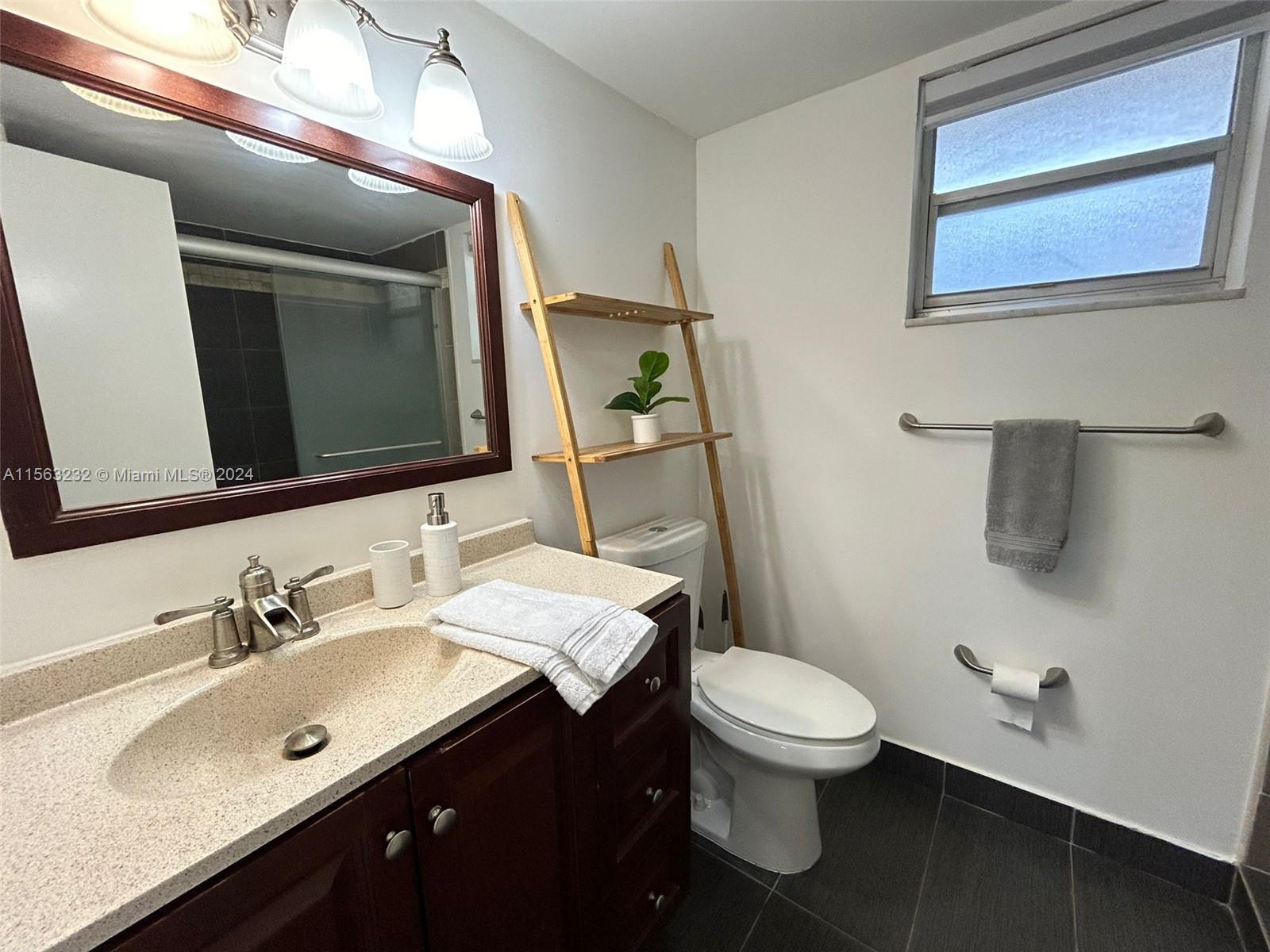 600 NE 25th St 44, Miami, Florida 33137, 1 Bedroom Bedrooms, ,1 BathroomBathrooms,Residential,For Sale,600 NE 25th St 44,A11563232