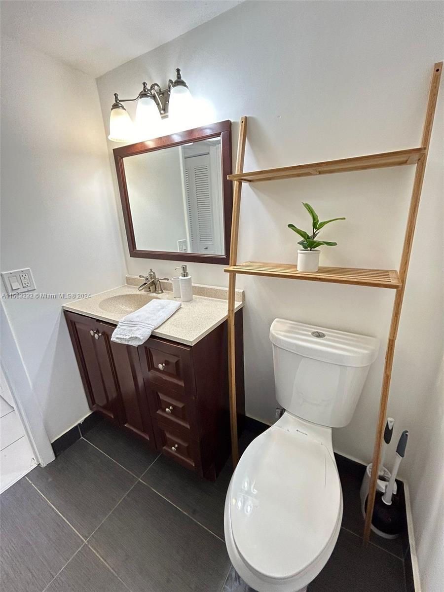 600 NE 25th St 44, Miami, Florida 33137, 1 Bedroom Bedrooms, ,1 BathroomBathrooms,Residential,For Sale,600 NE 25th St 44,A11563232