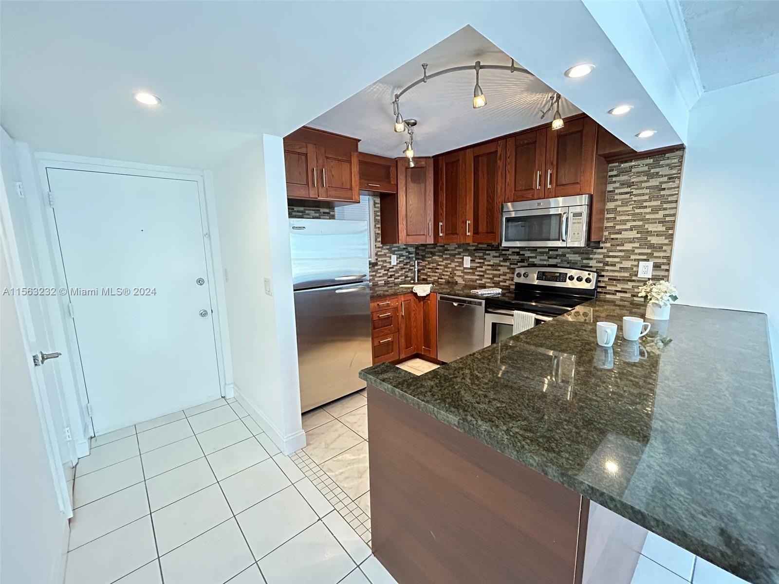 600 NE 25th St 44, Miami, Florida 33137, 1 Bedroom Bedrooms, ,1 BathroomBathrooms,Residential,For Sale,600 NE 25th St 44,A11563232