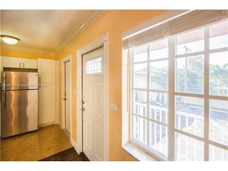 1300 Salzedo St 10, Coral Gables, Florida 33134, 1 Bedroom Bedrooms, ,1 BathroomBathrooms,Residentiallease,For Rent,1300 Salzedo St 10,A11565541