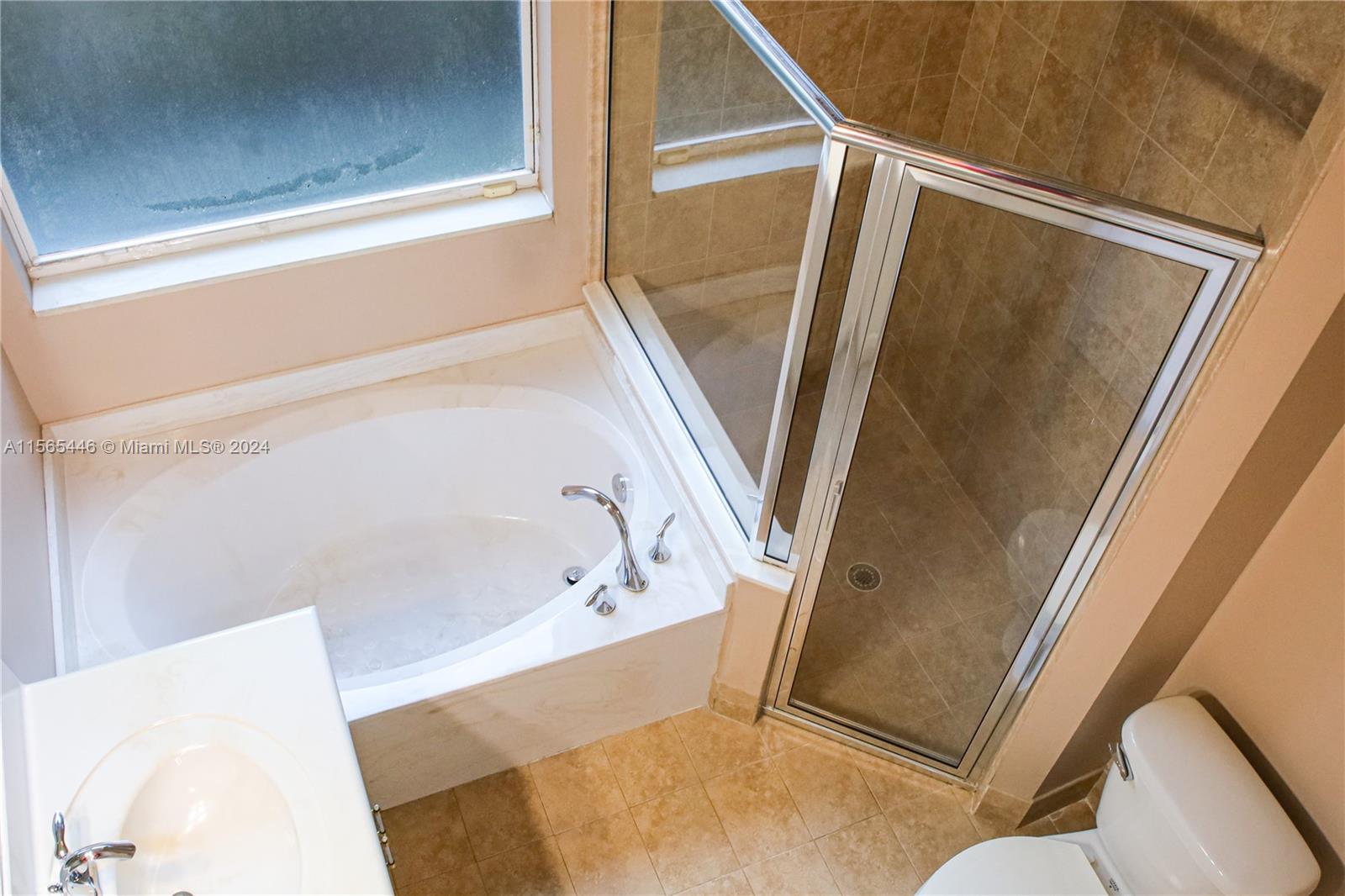 3488 NE 1st St 3488, Homestead, Florida 33033, 3 Bedrooms Bedrooms, ,2 BathroomsBathrooms,Residentiallease,For Rent,3488 NE 1st St 3488,A11565446