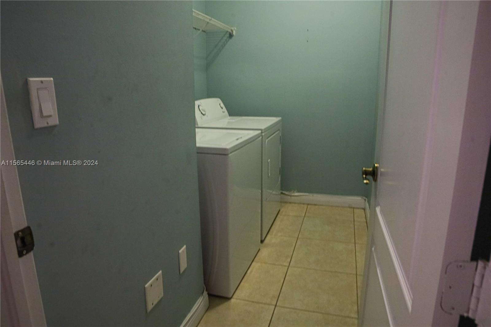 3488 NE 1st St 3488, Homestead, Florida 33033, 3 Bedrooms Bedrooms, ,2 BathroomsBathrooms,Residentiallease,For Rent,3488 NE 1st St 3488,A11565446