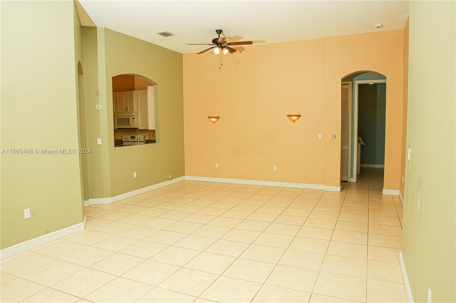 3488 NE 1st St 3488, Homestead, Florida 33033, 3 Bedrooms Bedrooms, ,2 BathroomsBathrooms,Residentiallease,For Rent,3488 NE 1st St 3488,A11565446