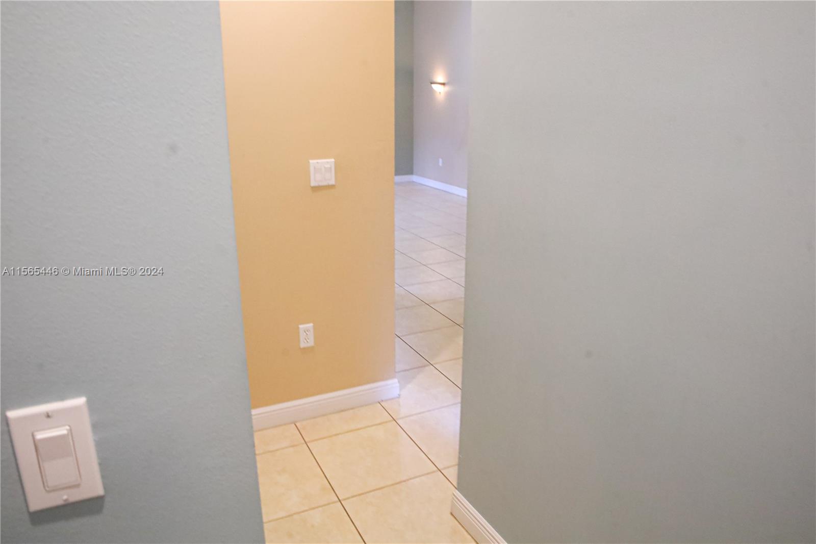 3488 NE 1st St 3488, Homestead, Florida 33033, 3 Bedrooms Bedrooms, ,2 BathroomsBathrooms,Residentiallease,For Rent,3488 NE 1st St 3488,A11565446