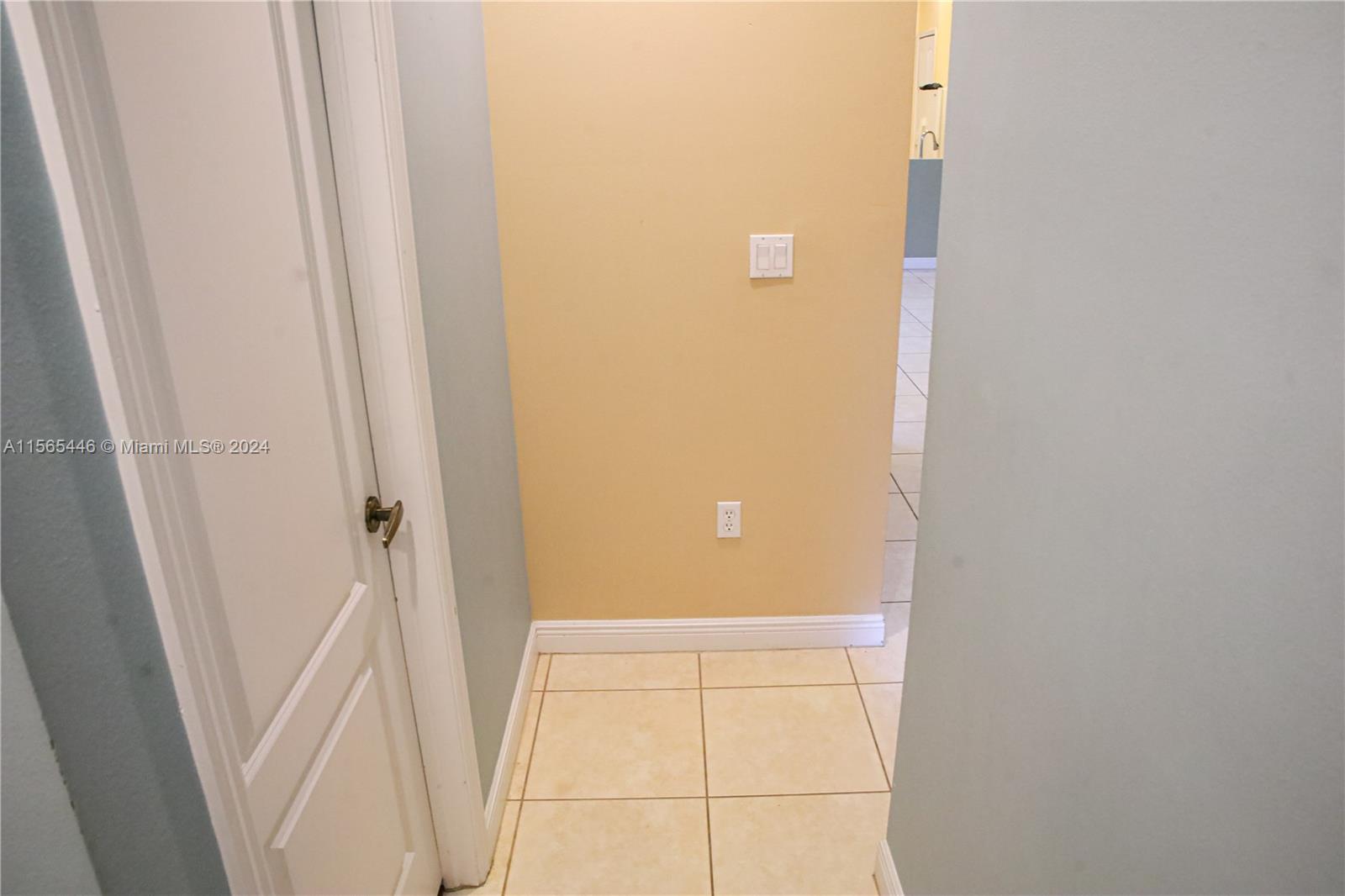 3488 NE 1st St 3488, Homestead, Florida 33033, 3 Bedrooms Bedrooms, ,2 BathroomsBathrooms,Residentiallease,For Rent,3488 NE 1st St 3488,A11565446