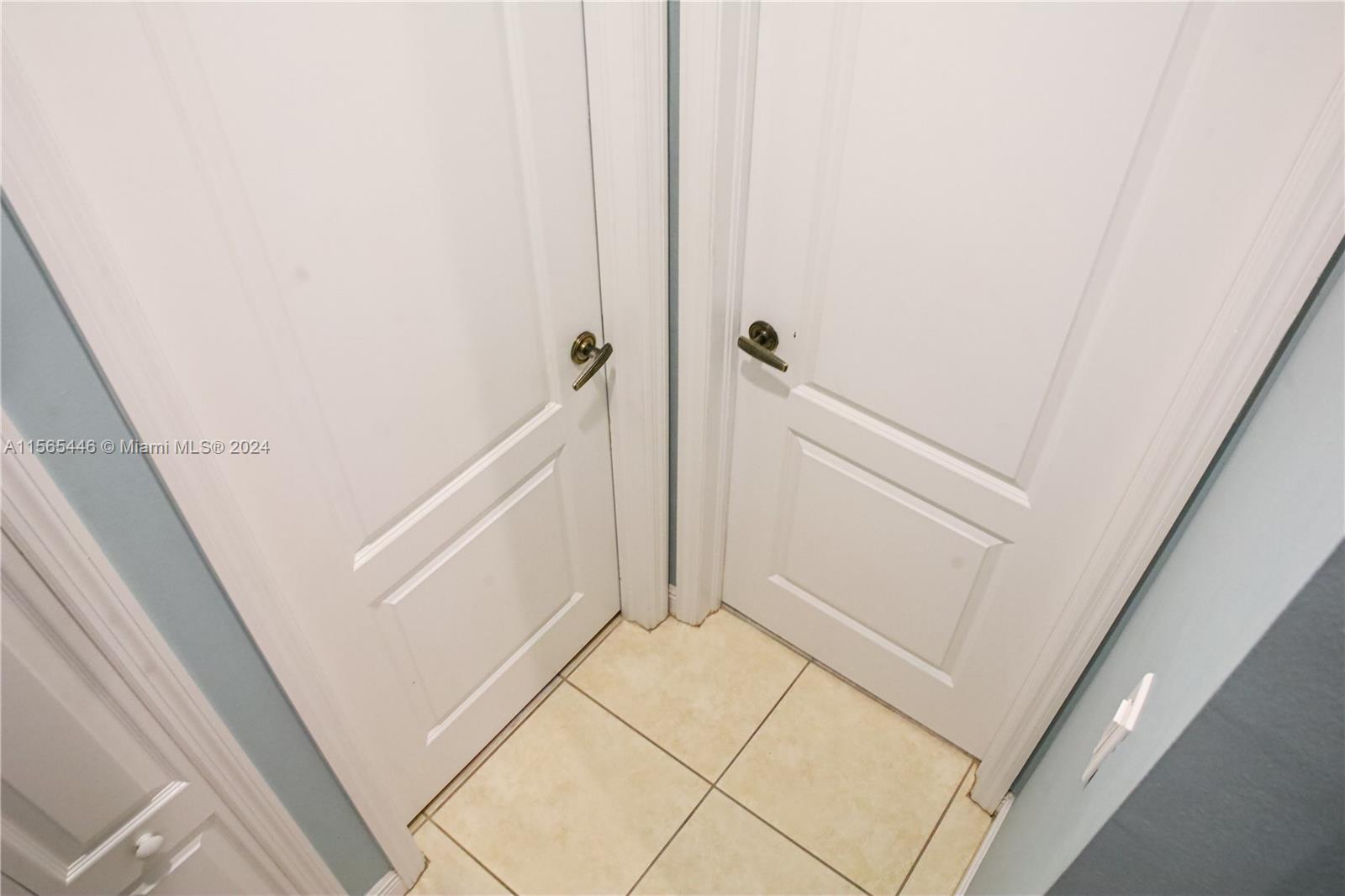 3488 NE 1st St 3488, Homestead, Florida 33033, 3 Bedrooms Bedrooms, ,2 BathroomsBathrooms,Residentiallease,For Rent,3488 NE 1st St 3488,A11565446