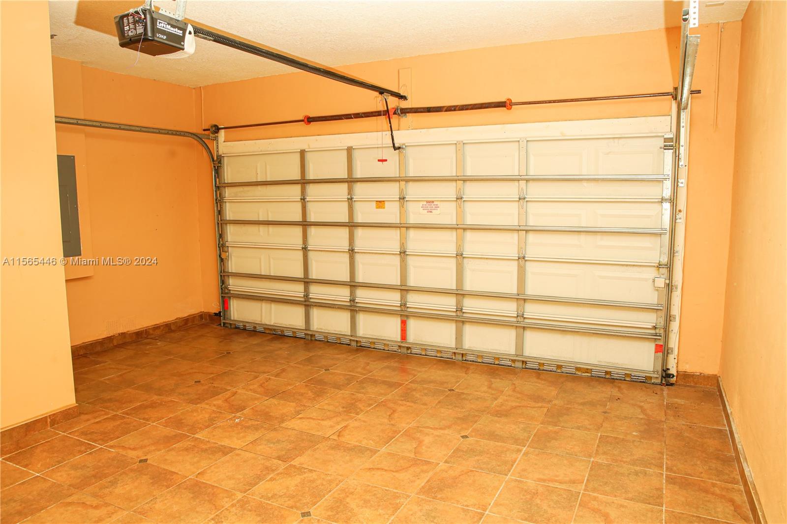 3488 NE 1st St 3488, Homestead, Florida 33033, 3 Bedrooms Bedrooms, ,2 BathroomsBathrooms,Residentiallease,For Rent,3488 NE 1st St 3488,A11565446