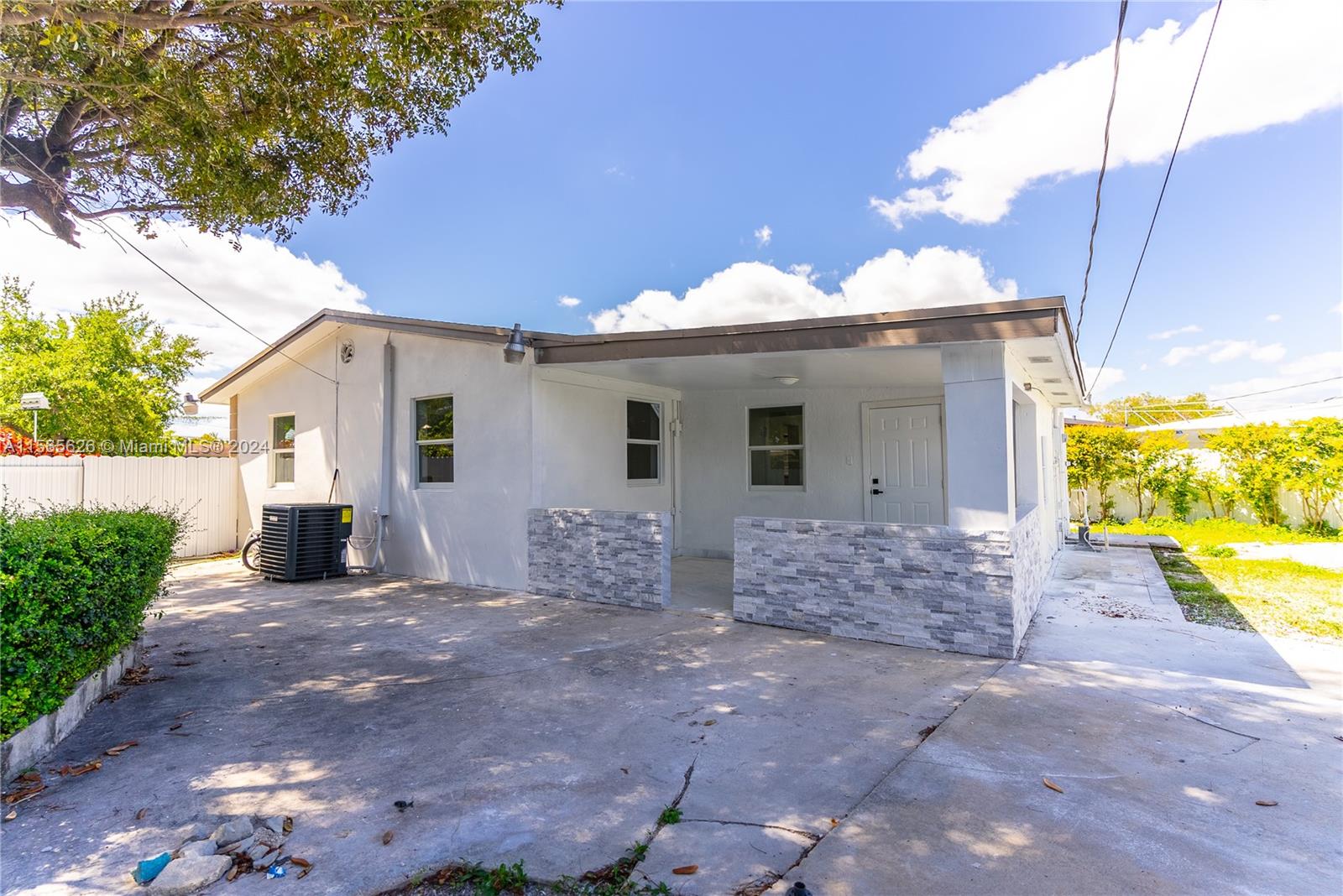 14455 SW 292nd St, Homestead, Florida 33033, 3 Bedrooms Bedrooms, ,2 BathroomsBathrooms,Residential,For Sale,14455 SW 292nd St,A11565626