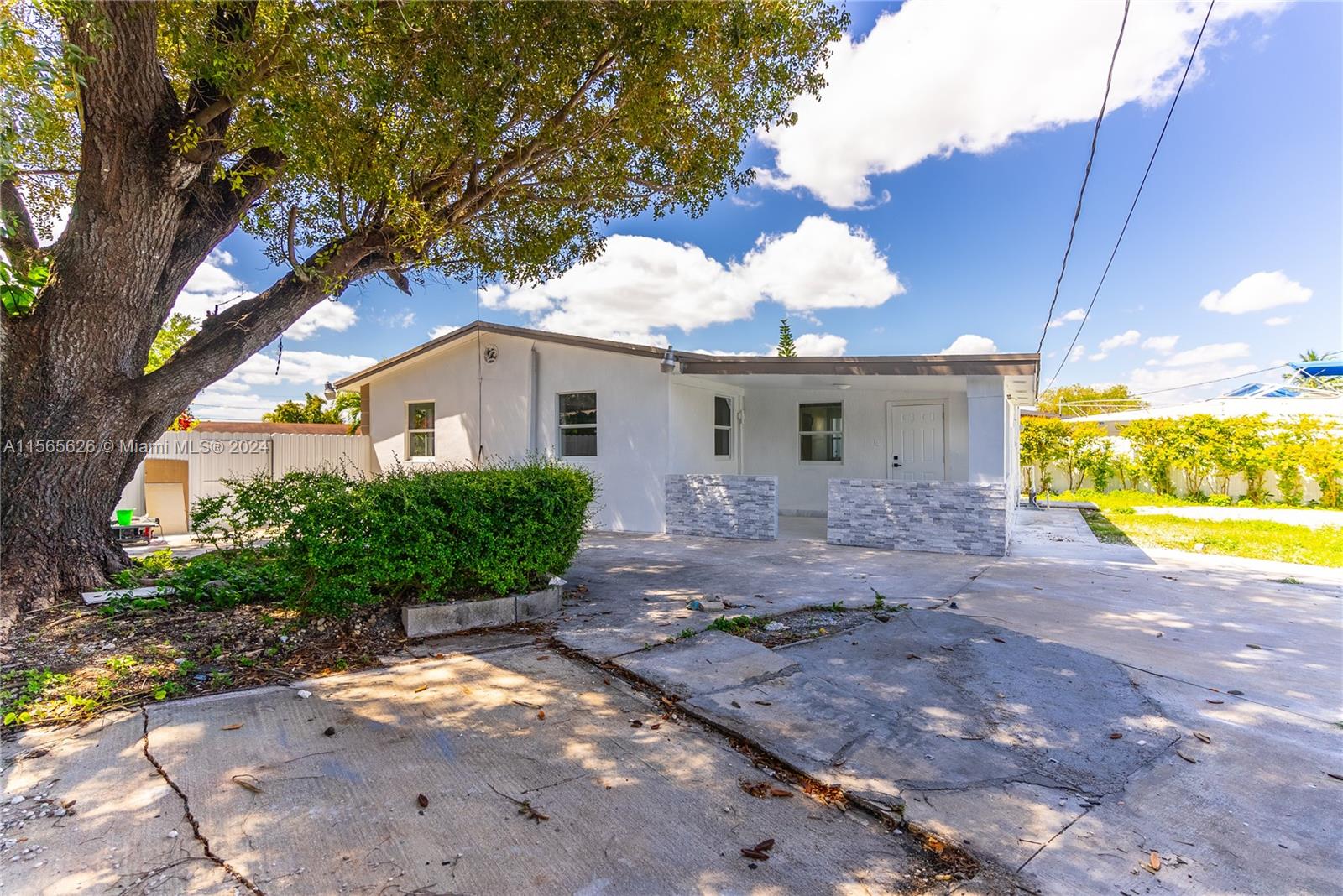14455 SW 292nd St, Homestead, Florida 33033, 3 Bedrooms Bedrooms, ,2 BathroomsBathrooms,Residential,For Sale,14455 SW 292nd St,A11565626