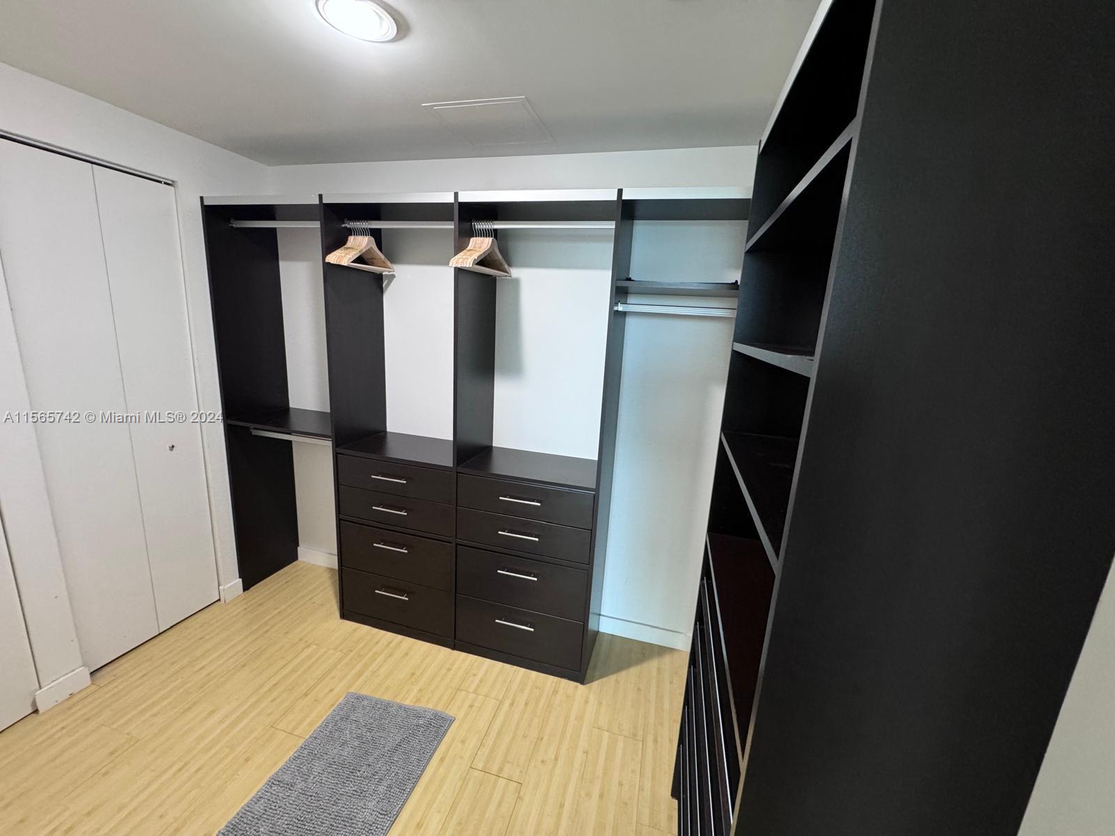 2950 NE 188th St 403, Aventura, Florida 33180, 1 Bedroom Bedrooms, ,2 BathroomsBathrooms,Residentiallease,For Rent,2950 NE 188th St 403,A11565742