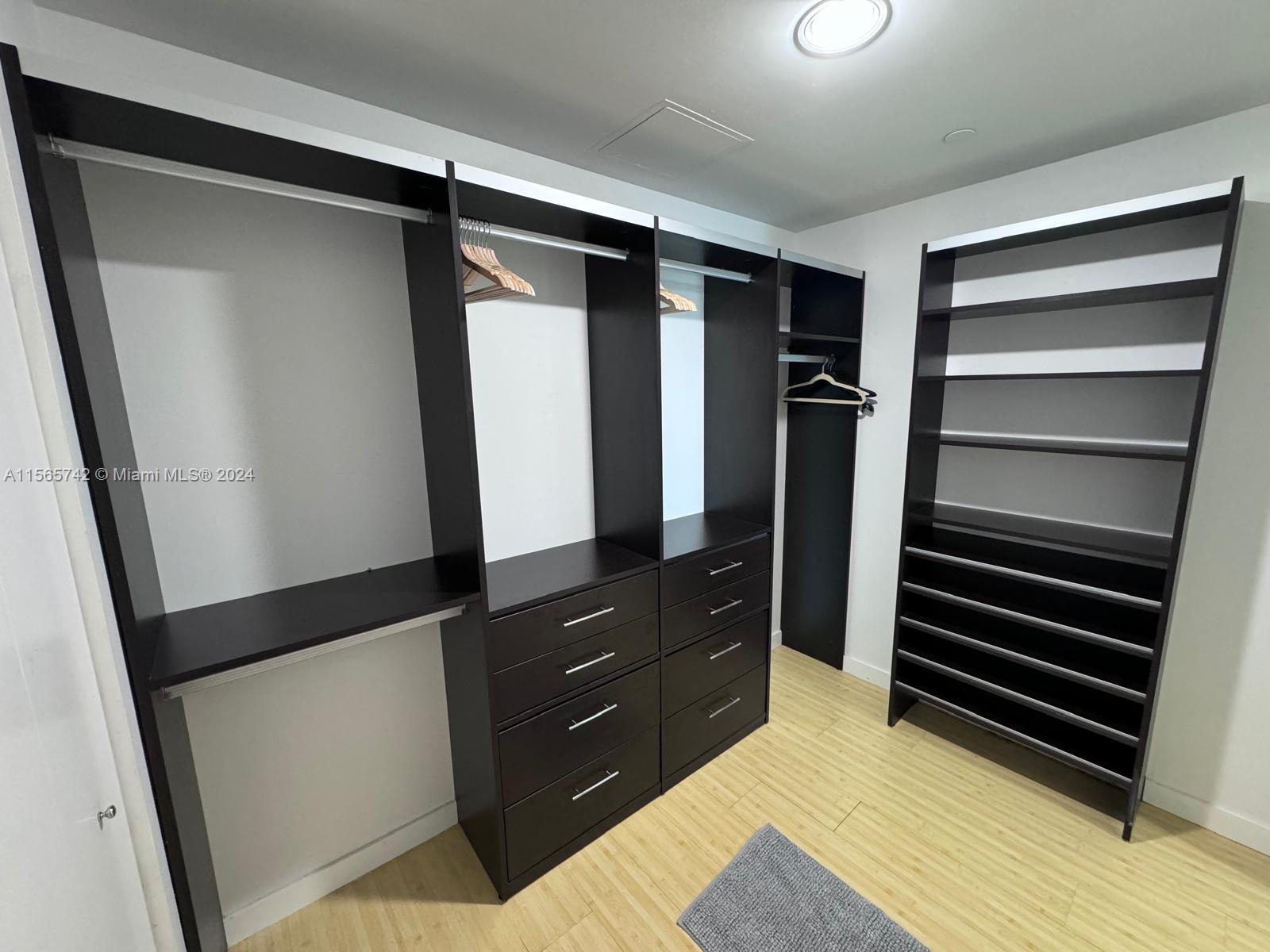 2950 NE 188th St 403, Aventura, Florida 33180, 1 Bedroom Bedrooms, ,2 BathroomsBathrooms,Residentiallease,For Rent,2950 NE 188th St 403,A11565742