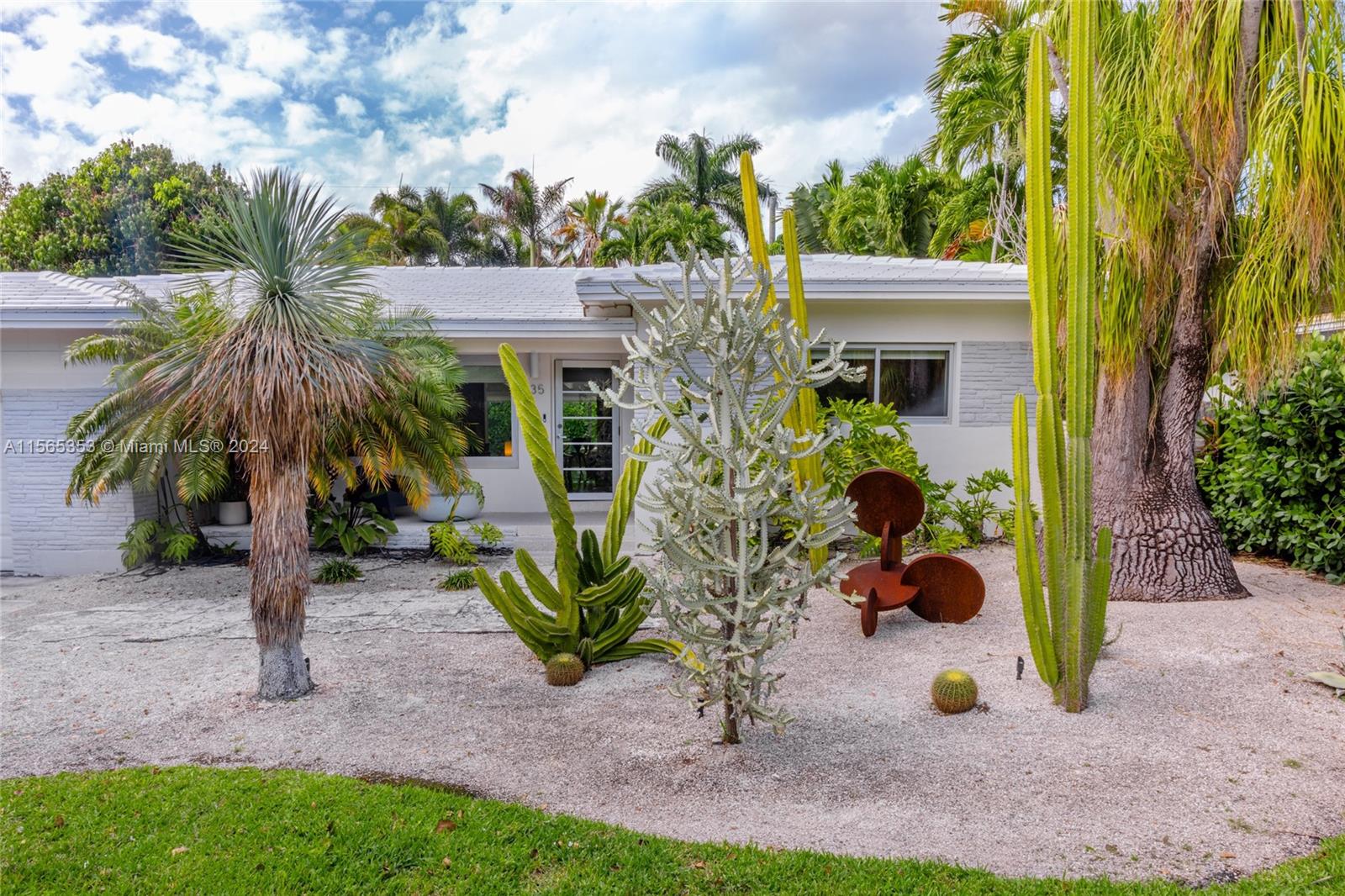 635 NE 52nd St, Miami, Florida 33137, 2 Bedrooms Bedrooms, ,2 BathroomsBathrooms,Residentiallease,For Rent,635 NE 52nd St,A11565353