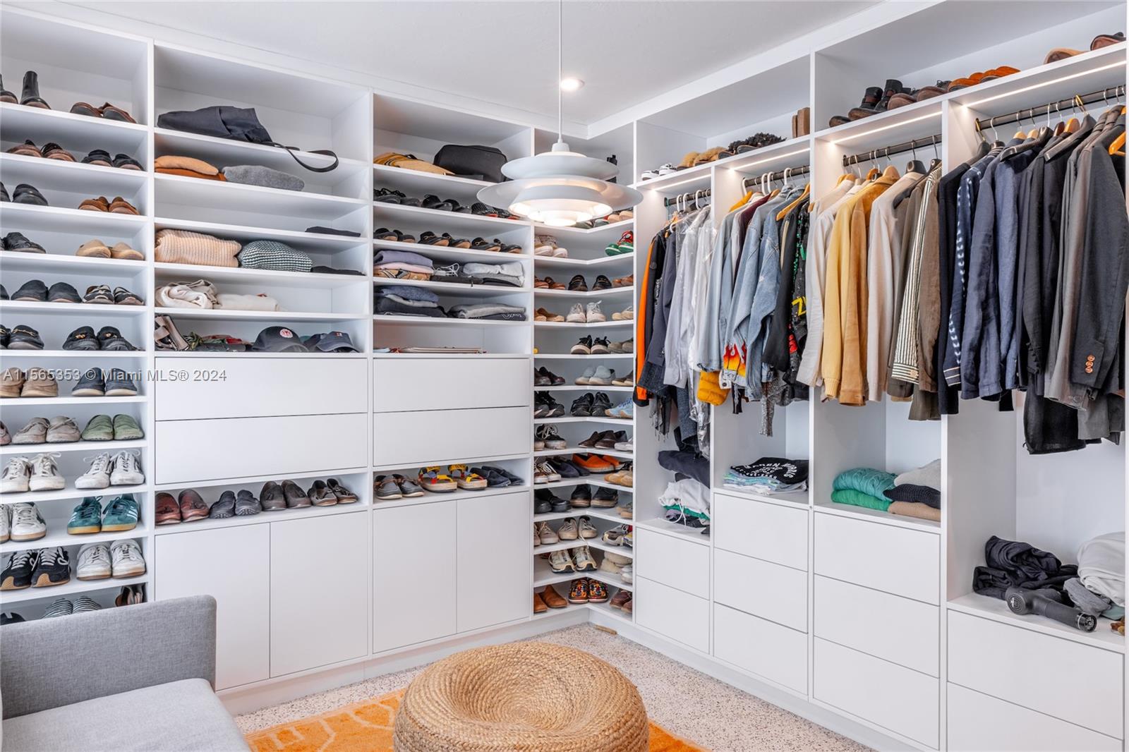 635 NE 52nd St, Miami, Florida 33137, 2 Bedrooms Bedrooms, ,2 BathroomsBathrooms,Residentiallease,For Rent,635 NE 52nd St,A11565353