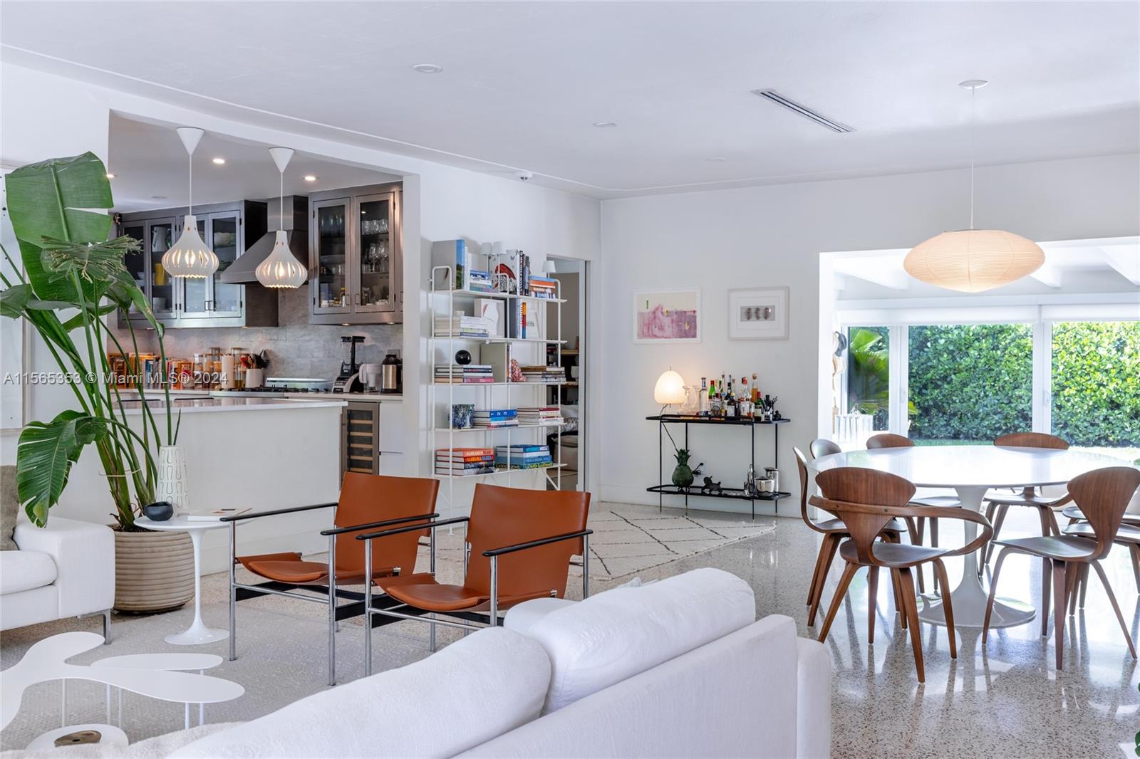 635 NE 52nd St, Miami, Florida 33137, 2 Bedrooms Bedrooms, ,2 BathroomsBathrooms,Residentiallease,For Rent,635 NE 52nd St,A11565353