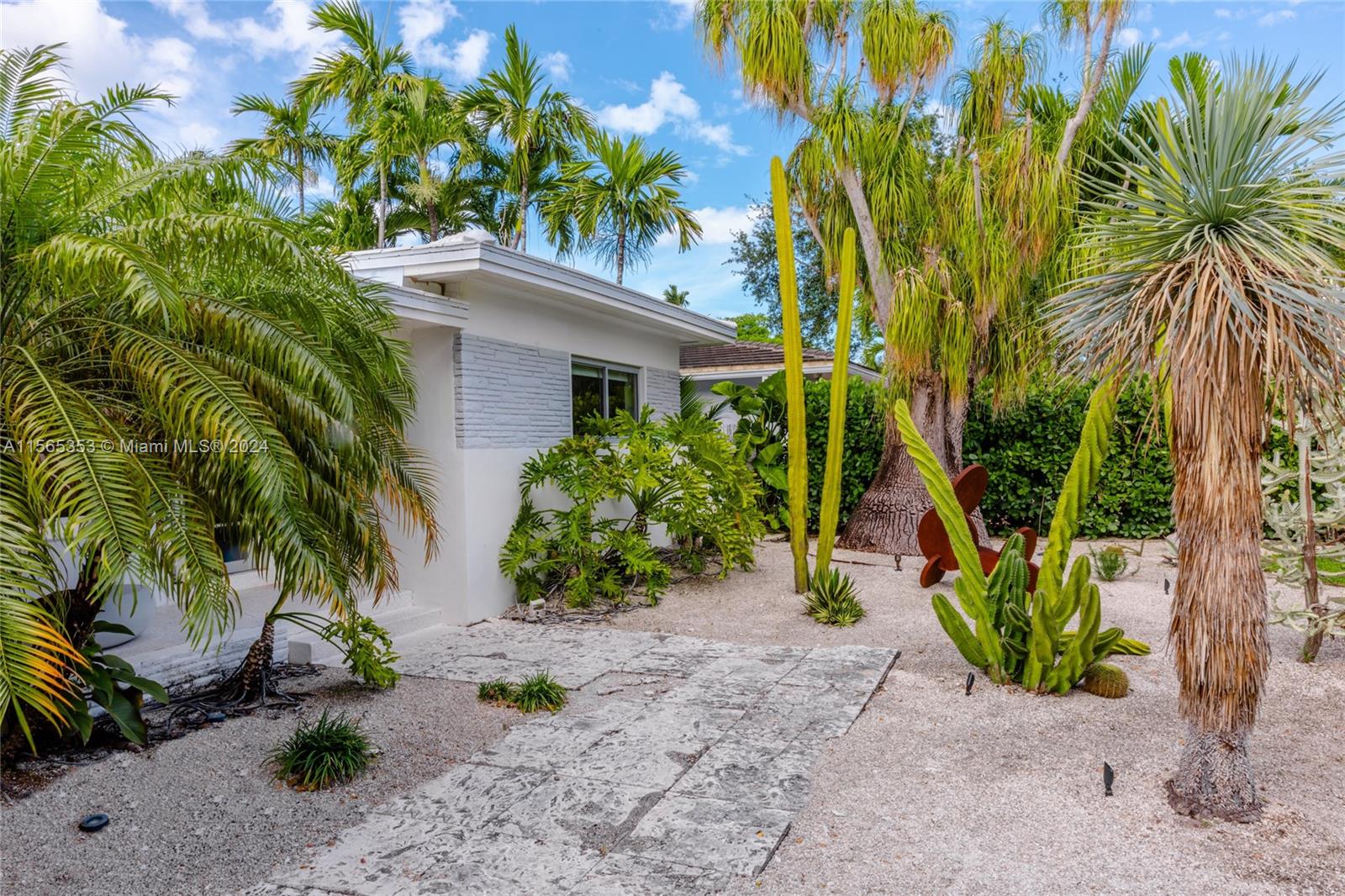 635 NE 52nd St, Miami, Florida 33137, 2 Bedrooms Bedrooms, ,2 BathroomsBathrooms,Residentiallease,For Rent,635 NE 52nd St,A11565353