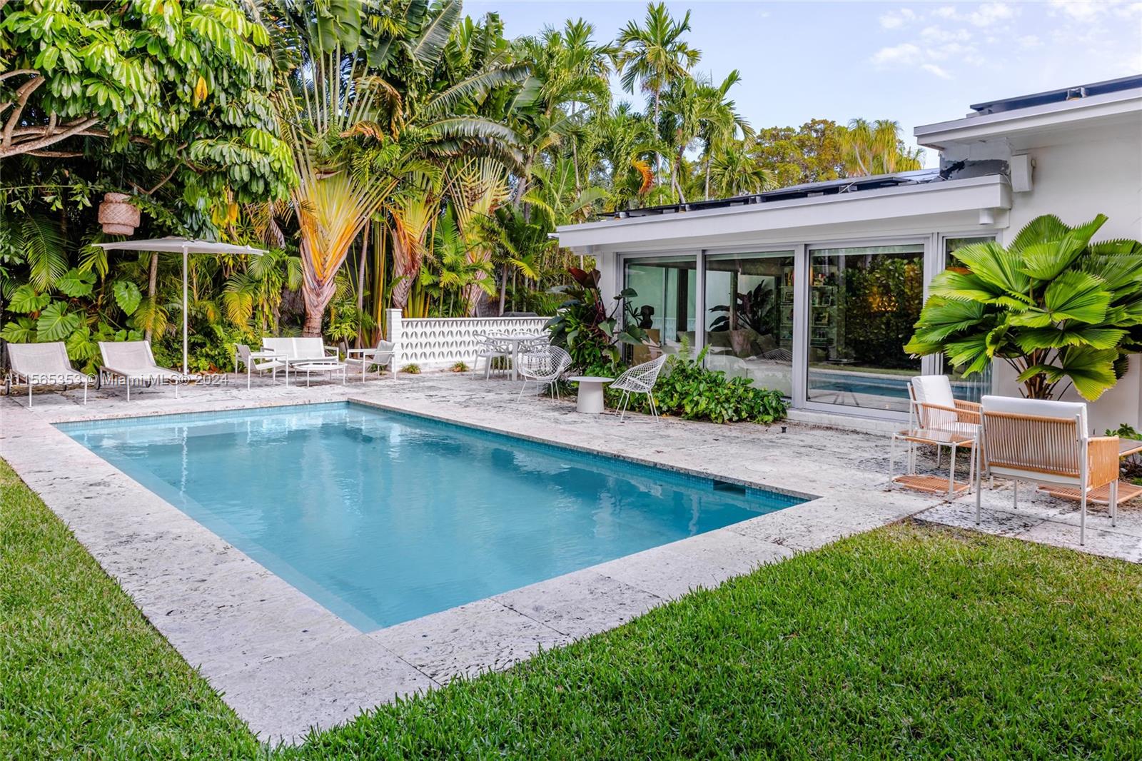 635 NE 52nd St, Miami, Florida 33137, 2 Bedrooms Bedrooms, ,2 BathroomsBathrooms,Residentiallease,For Rent,635 NE 52nd St,A11565353