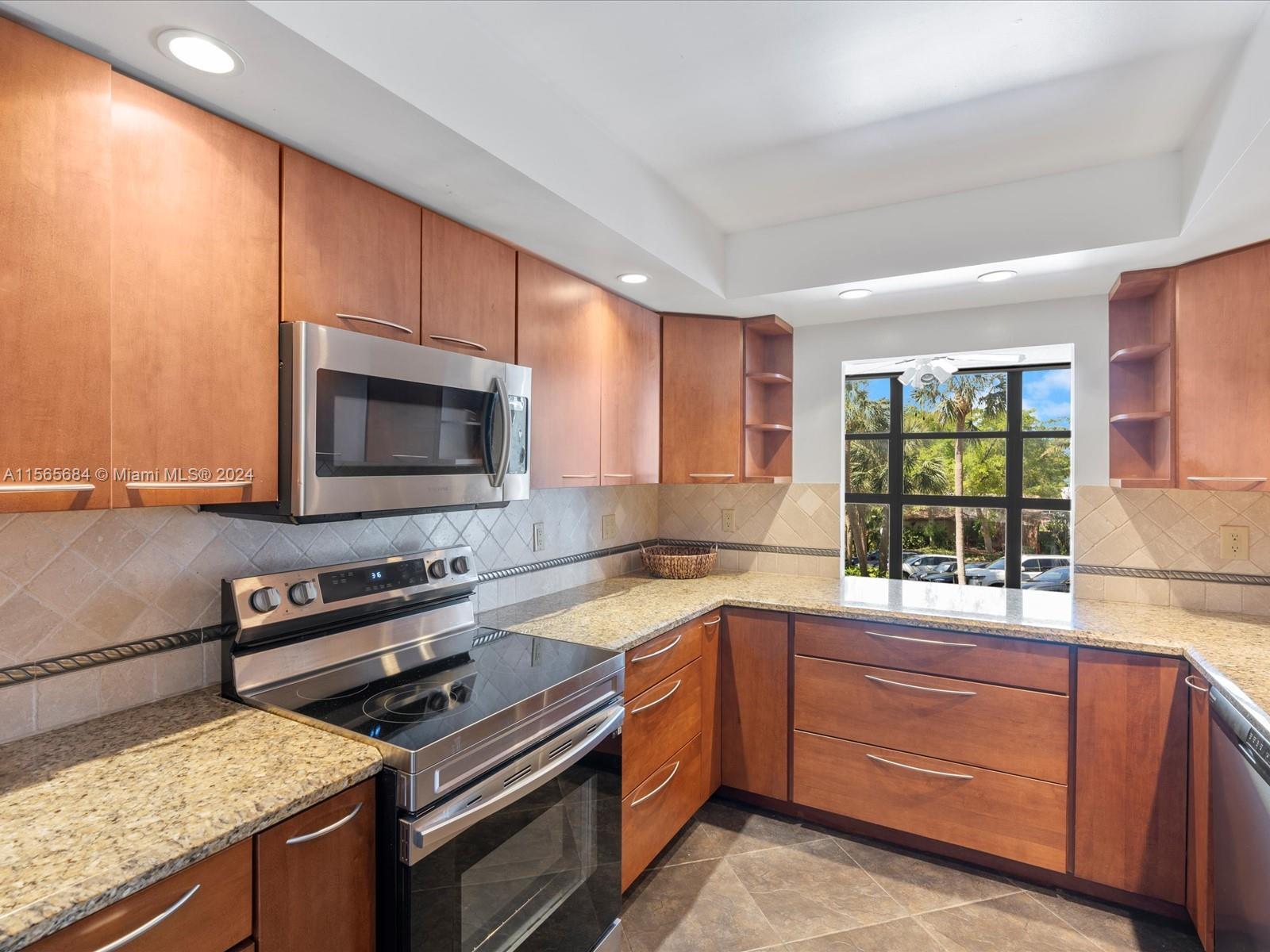 200 Leslie Dr 329, Hallandale Beach, Florida 33009, 1 Bedroom Bedrooms, ,2 BathroomsBathrooms,Residential,For Sale,200 Leslie Dr 329,A11565684