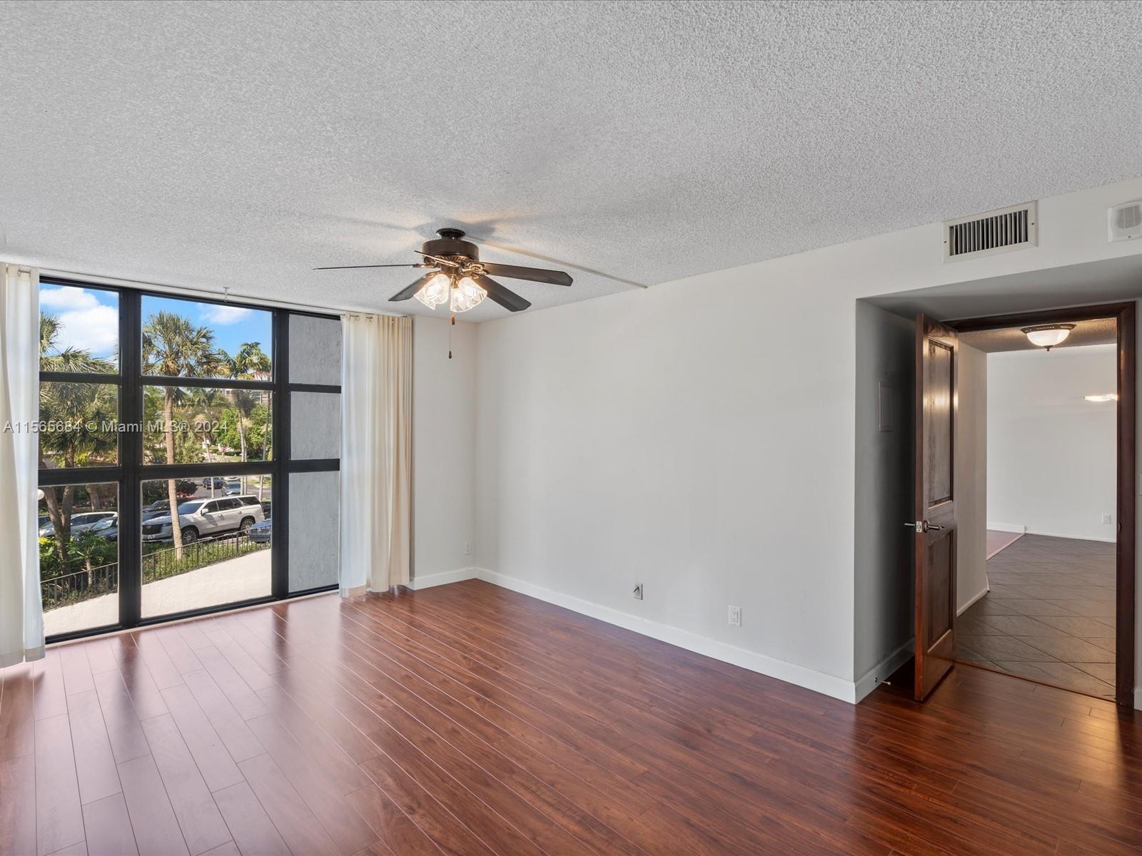 200 Leslie Dr 329, Hallandale Beach, Florida 33009, 1 Bedroom Bedrooms, ,2 BathroomsBathrooms,Residential,For Sale,200 Leslie Dr 329,A11565684
