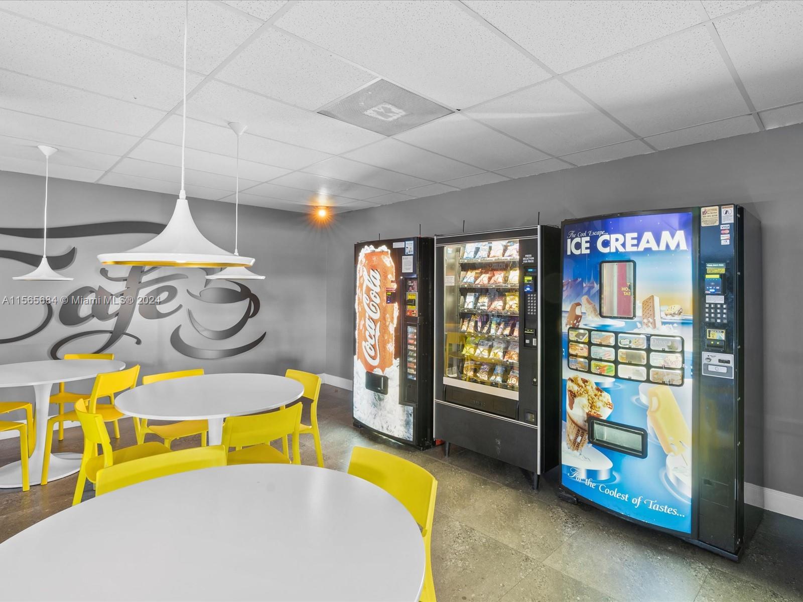 200 Leslie Dr 329, Hallandale Beach, Florida 33009, 1 Bedroom Bedrooms, ,2 BathroomsBathrooms,Residential,For Sale,200 Leslie Dr 329,A11565684