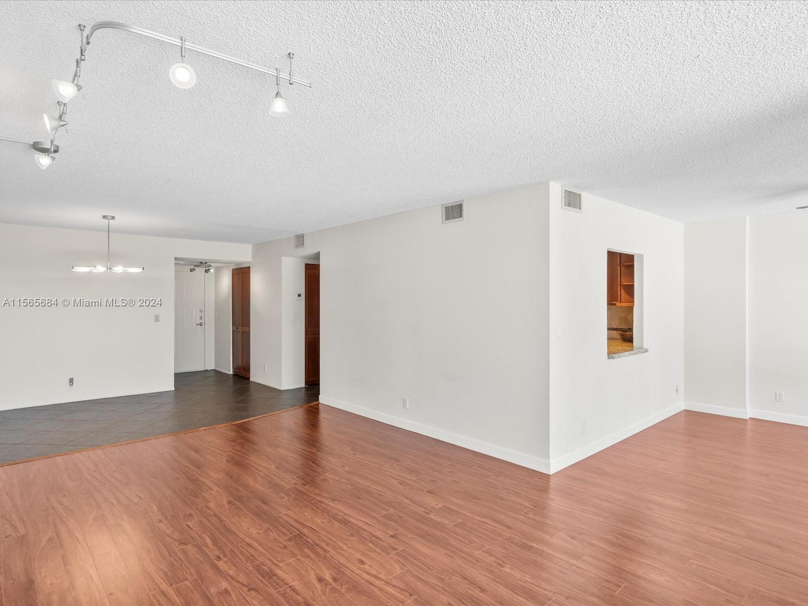 200 Leslie Dr 329, Hallandale Beach, Florida 33009, 1 Bedroom Bedrooms, ,2 BathroomsBathrooms,Residential,For Sale,200 Leslie Dr 329,A11565684