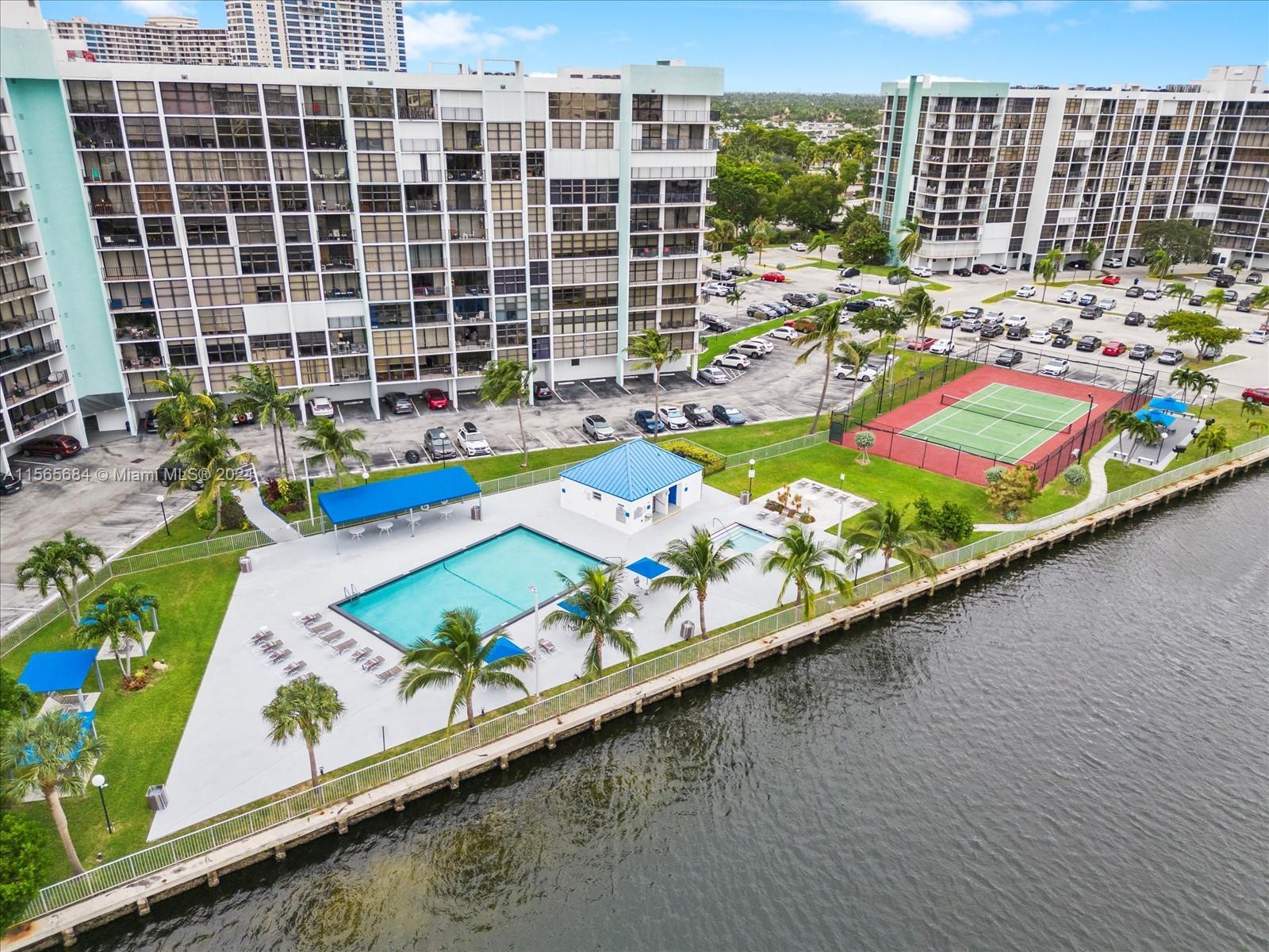 200 Leslie Dr 329, Hallandale Beach, Florida 33009, 1 Bedroom Bedrooms, ,2 BathroomsBathrooms,Residential,For Sale,200 Leslie Dr 329,A11565684