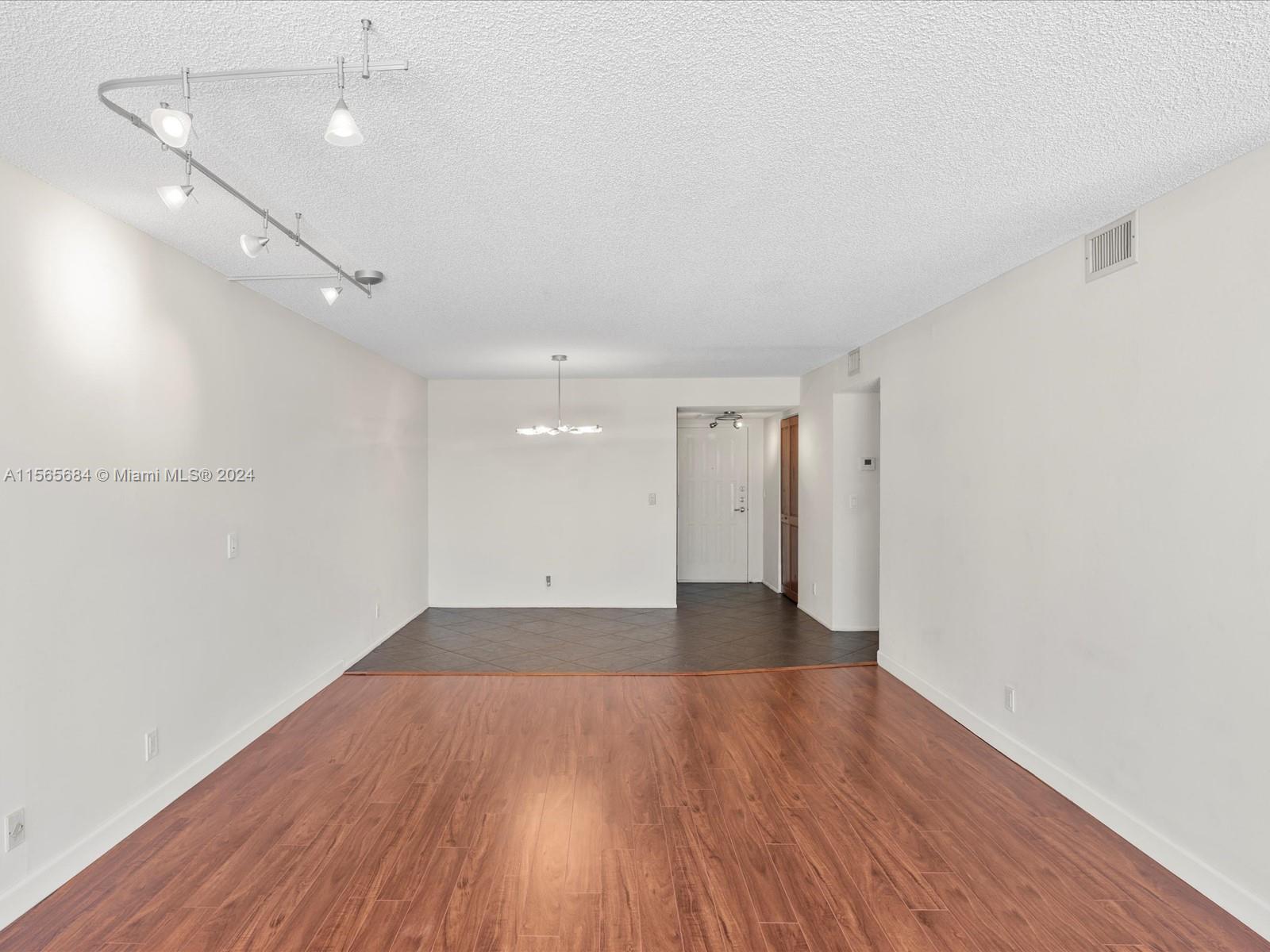 200 Leslie Dr 329, Hallandale Beach, Florida 33009, 1 Bedroom Bedrooms, ,2 BathroomsBathrooms,Residential,For Sale,200 Leslie Dr 329,A11565684