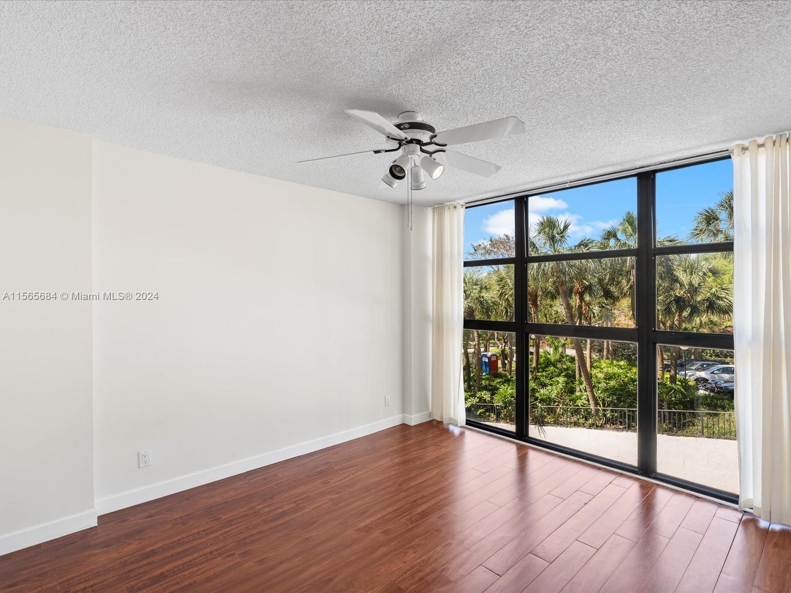 200 Leslie Dr 329, Hallandale Beach, Florida 33009, 1 Bedroom Bedrooms, ,2 BathroomsBathrooms,Residential,For Sale,200 Leslie Dr 329,A11565684