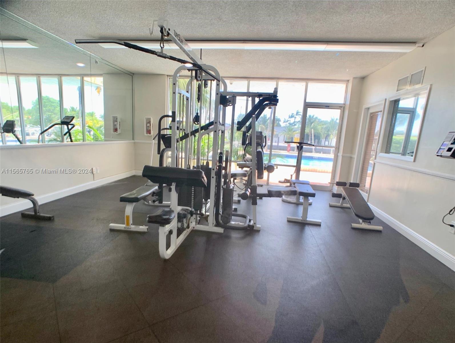 2350 NE 135th St 214, North Miami, Florida 33181, 1 Bedroom Bedrooms, ,1 BathroomBathrooms,Residential,For Sale,2350 NE 135th St 214,A11565765