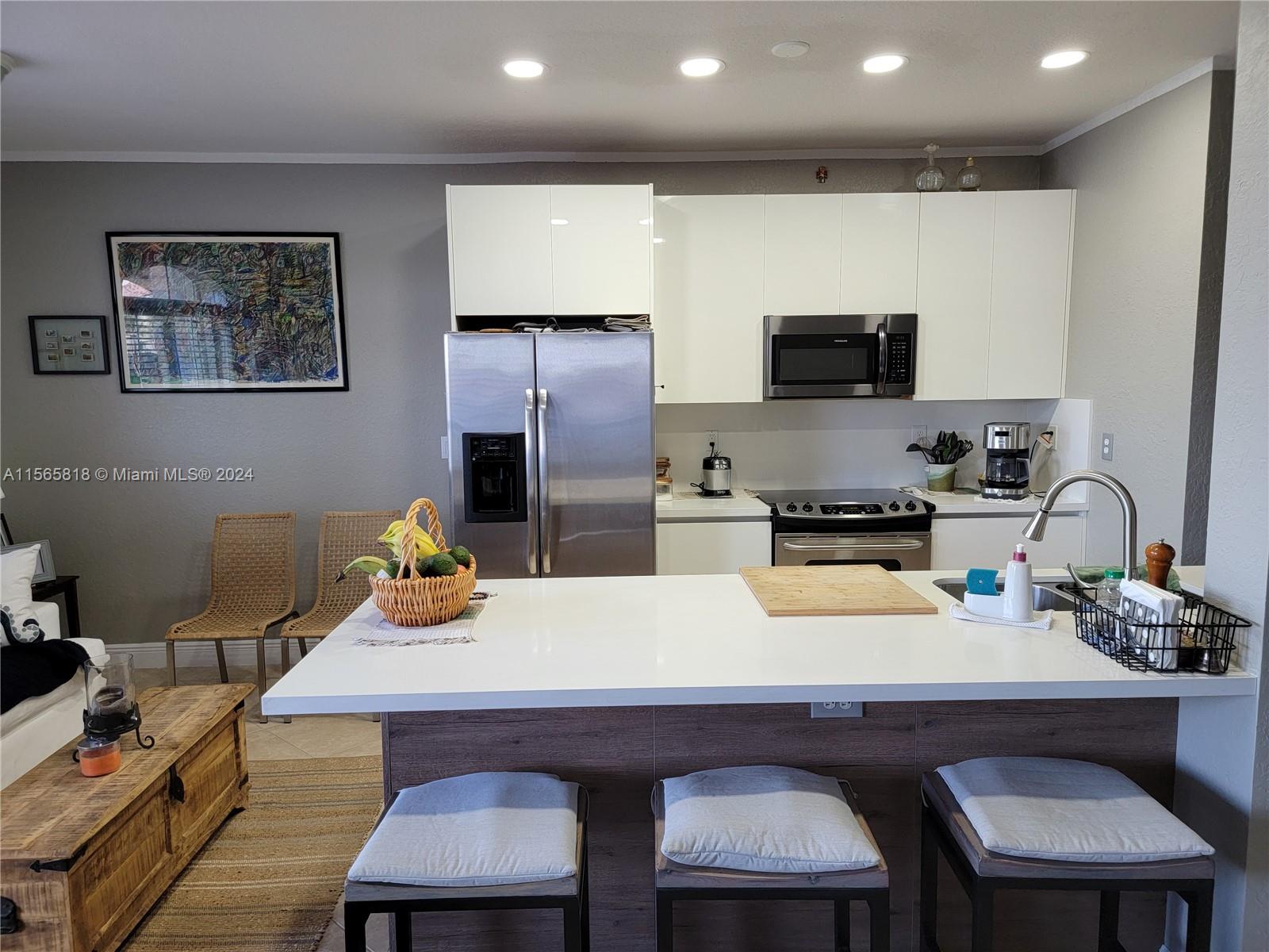 15375 SW 9th Way 15375, Miami, Florida 33194, 3 Bedrooms Bedrooms, ,2 BathroomsBathrooms,Residentiallease,For Rent,15375 SW 9th Way 15375,A11565818