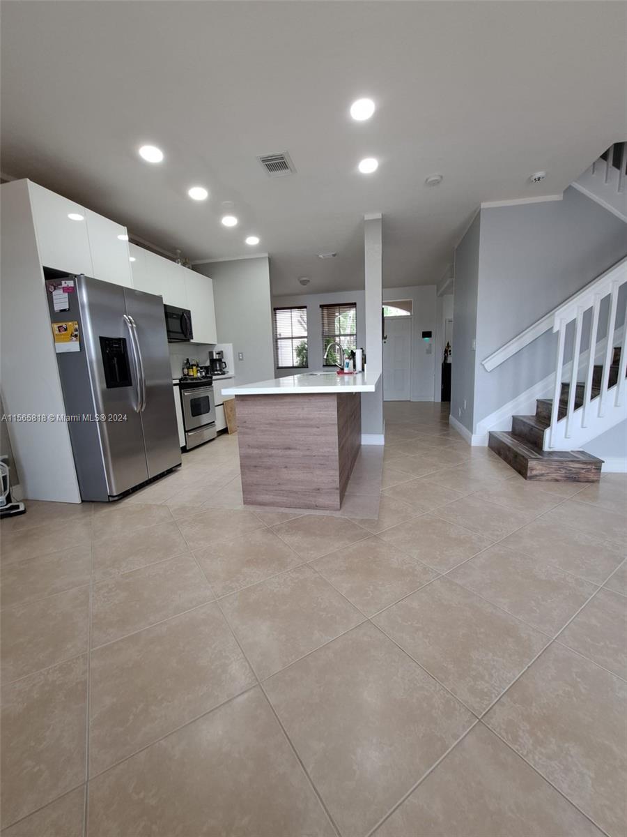 15375 SW 9th Way 15375, Miami, Florida 33194, 3 Bedrooms Bedrooms, ,2 BathroomsBathrooms,Residentiallease,For Rent,15375 SW 9th Way 15375,A11565818