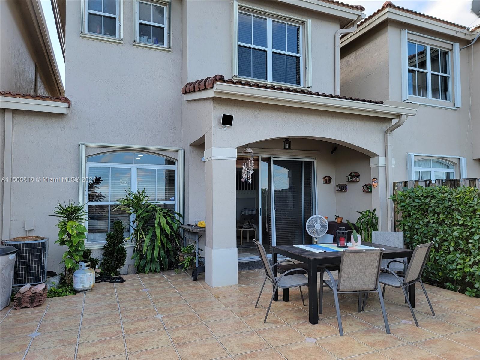 15375 SW 9th Way 15375, Miami, Florida 33194, 3 Bedrooms Bedrooms, ,2 BathroomsBathrooms,Residentiallease,For Rent,15375 SW 9th Way 15375,A11565818